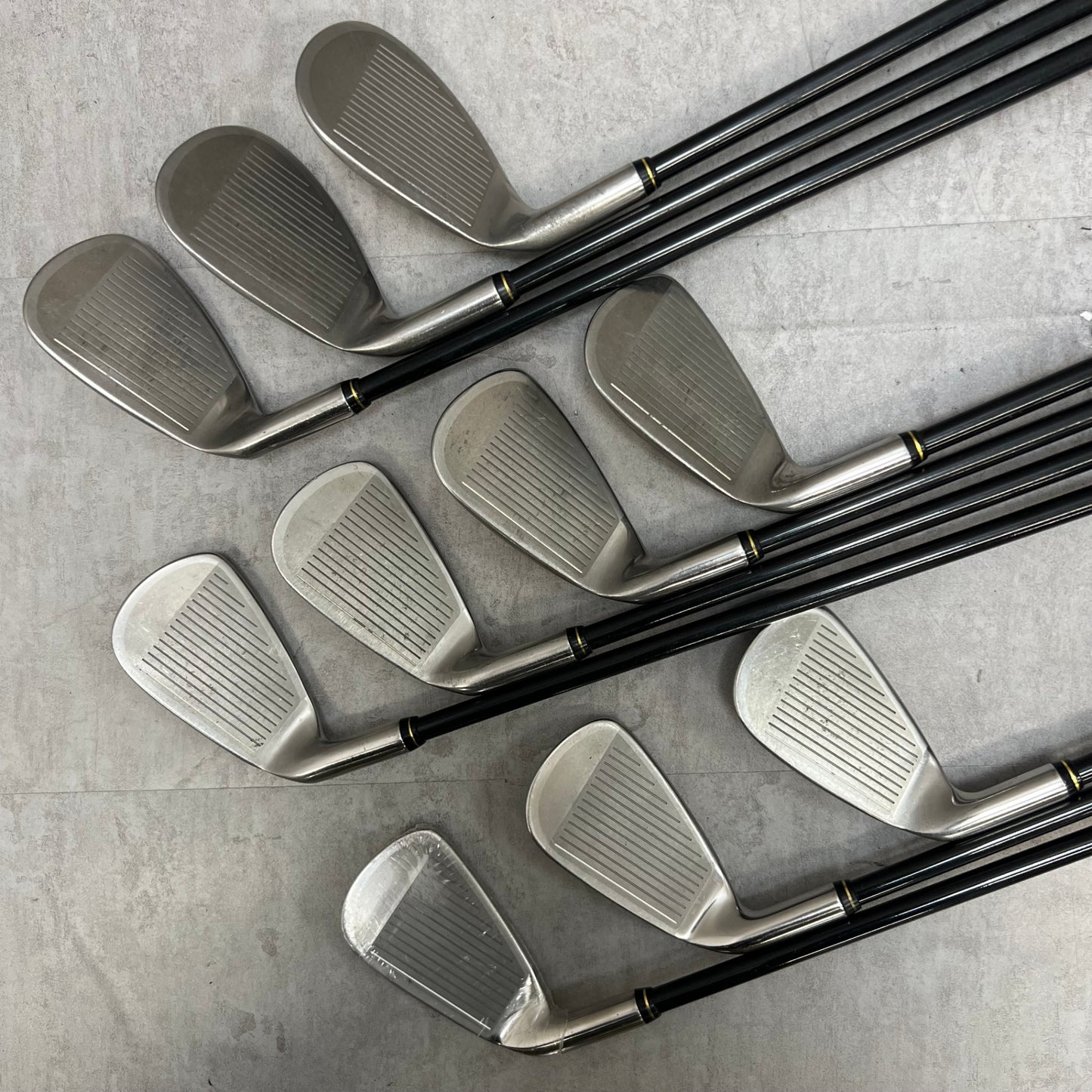 ゼクシオ　メンズゴルフ　クラブセット　14本　右利き用　XXIO ヘッドカバー