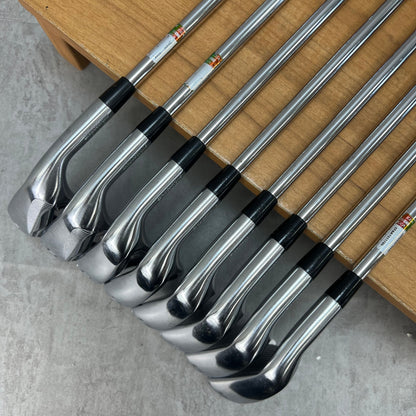 ブリヂストン　J15　メンズゴルフ　アイアンセット　8本　S　右利き用　BRIDGESTONE　日本シャフト　N.S.PRO　950GH