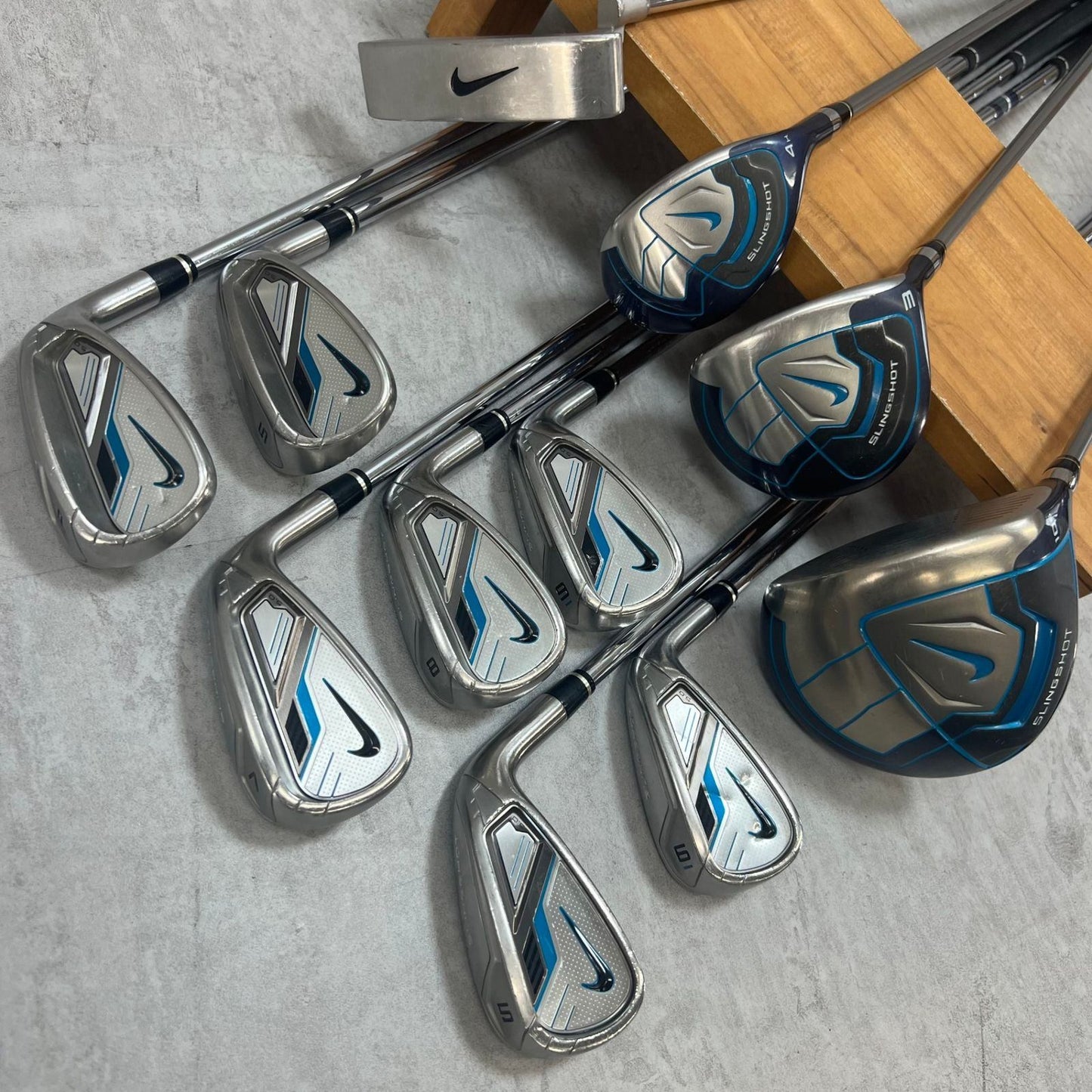 NIKE スリングショット　メンズゴルフ　クラブセット　11本　SR 右利き用　ナイキ　SLING SHOT