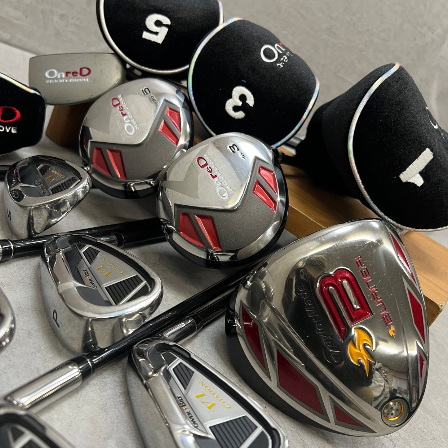 テーラーメイド　オンレッド　メンズゴルフ　クラブセット　10本　右利き用　TaylorMade OnreD