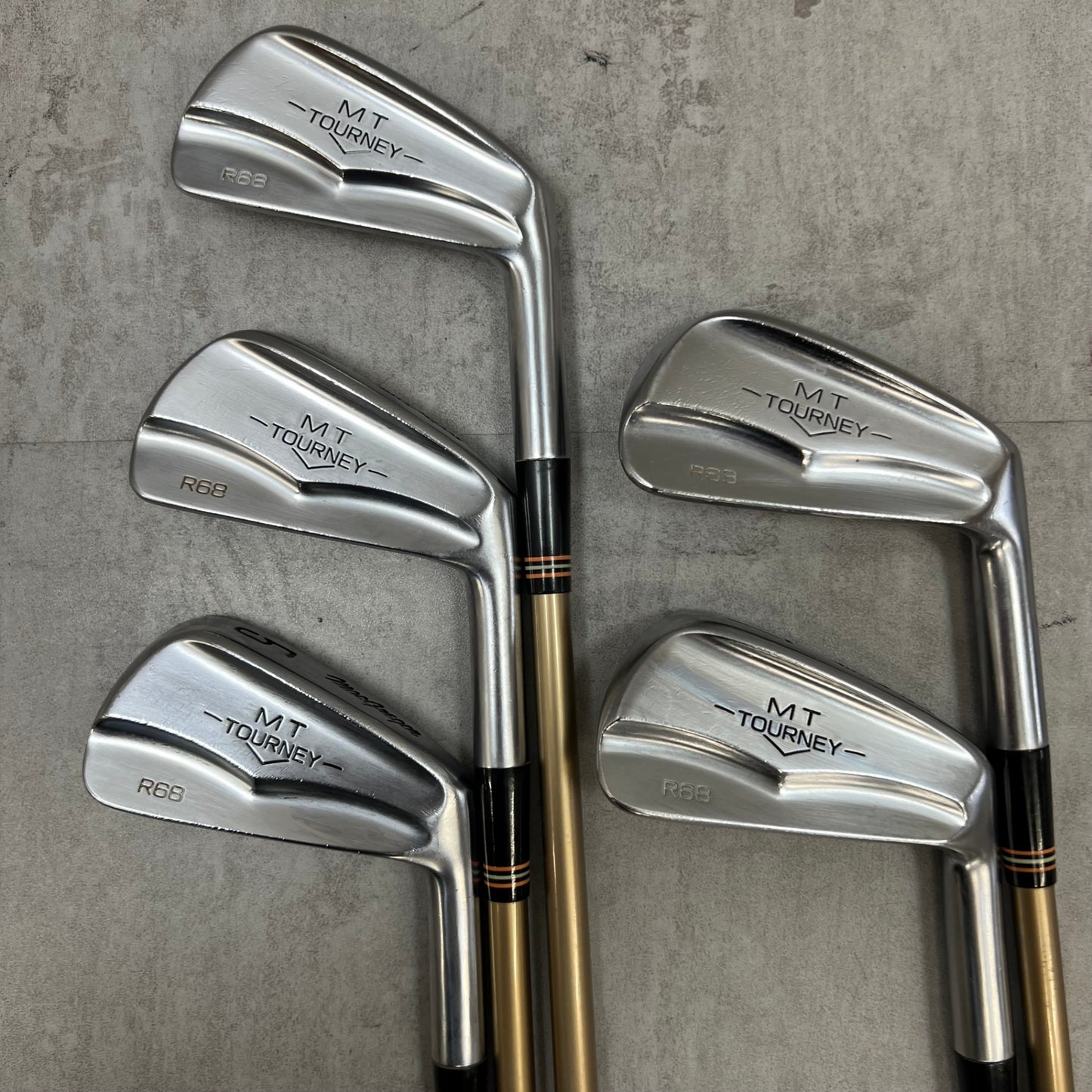 MacGregor マグレガー MT TOURNEY R68 ターニー メンズゴルフ アイアンセット 右利き 3番〜SW 9本 純正カーボン 2A