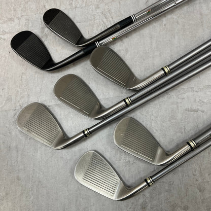 ゼクシオ　スリクソン　メンズゴルフ　クラブセット　12本　右利き用　XXIO SRIXON