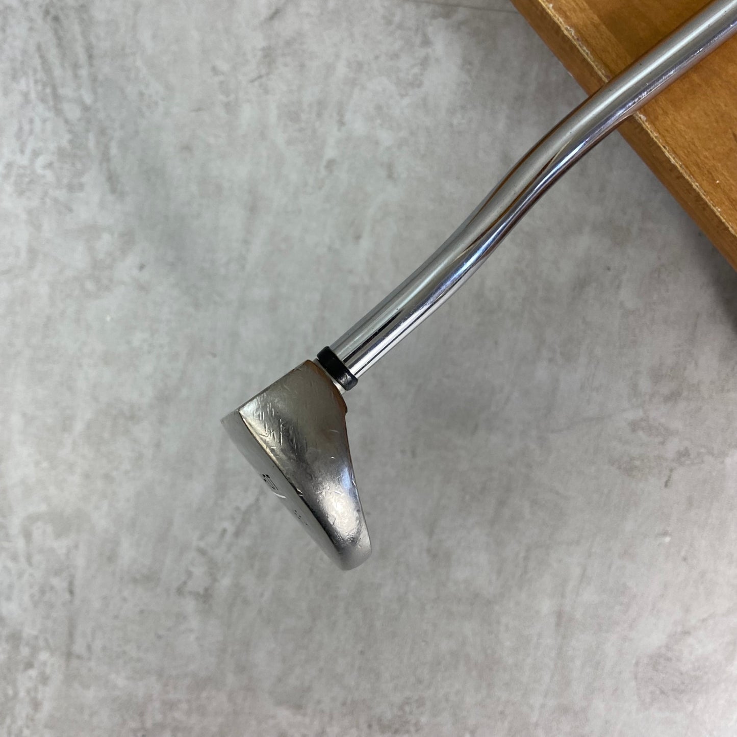 オデッセイ　ホワイトホット　XG　♯5　メンズゴルフ　パター　右利き用　マレット型　34インチ　ODYSSEY　WHITE　HOT