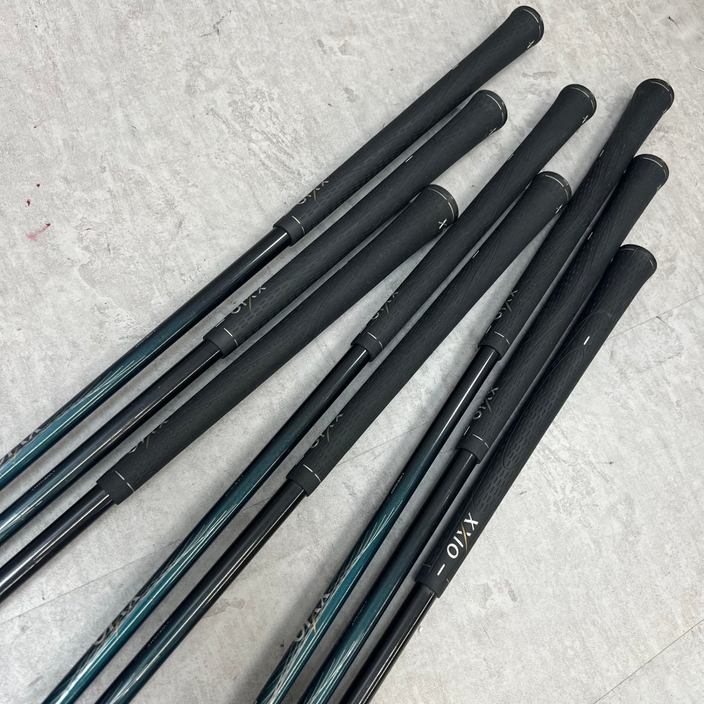ゼクシオ　スリクソン　メンズゴルフ　クラブセット　12本　R　右利き用　XXIO　SRIXON