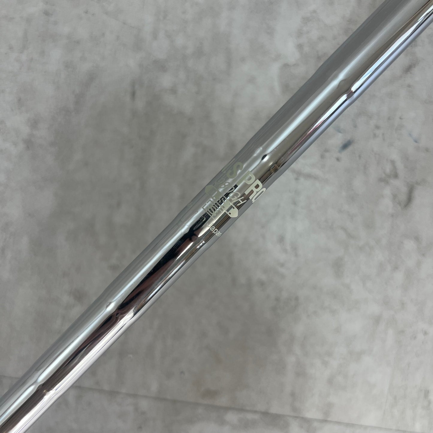 スリクソン　Z725 メンズゴルフ　アイアン　4番　S 右利き用　ロング　SRIXON