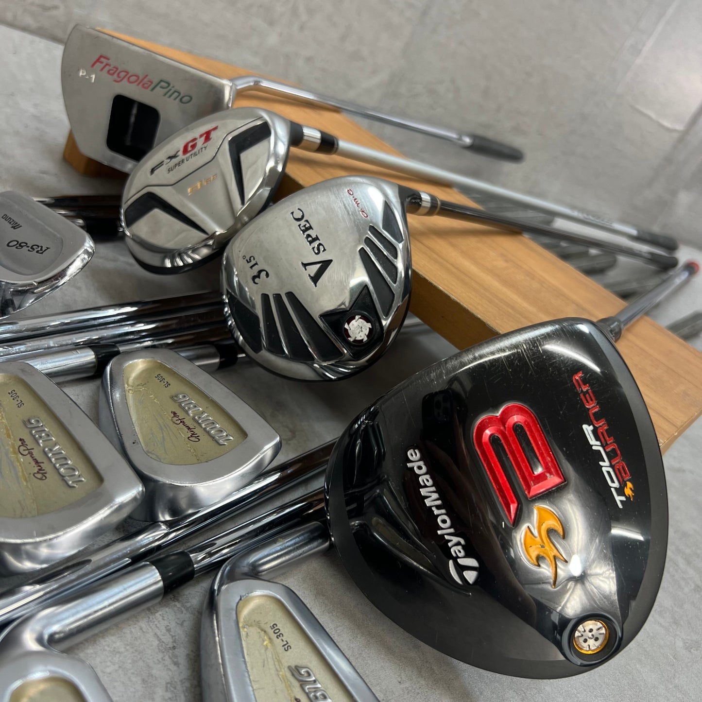 テーラーメイド　ウィルソン　メンズゴルフ　クラブセット　14本　右利き用　TaylorMade　Wilson