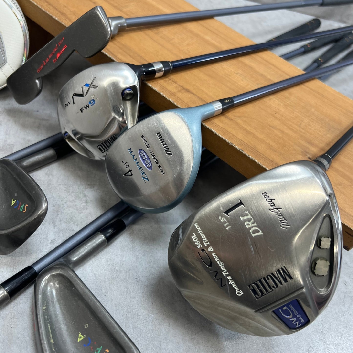 マグレガー  ミズノ レディースゴルフ クラブセット 8本 右利き用 カーボン キャディバッグ付き MacGregor MIZUNO