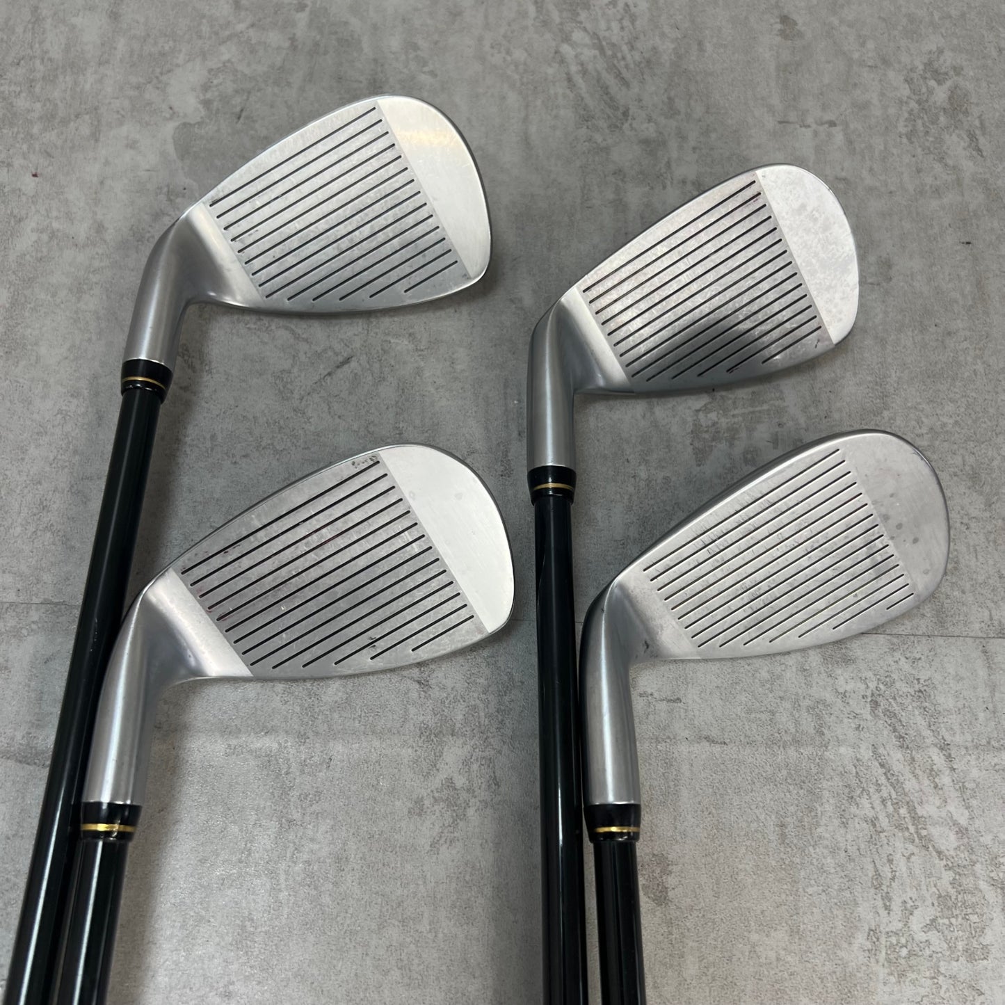ホンマ　ベレス　MG702　メンズゴルフ　アイアンセット　9本　R　右利き用　HONMA　BERES　2STAR　スター　星