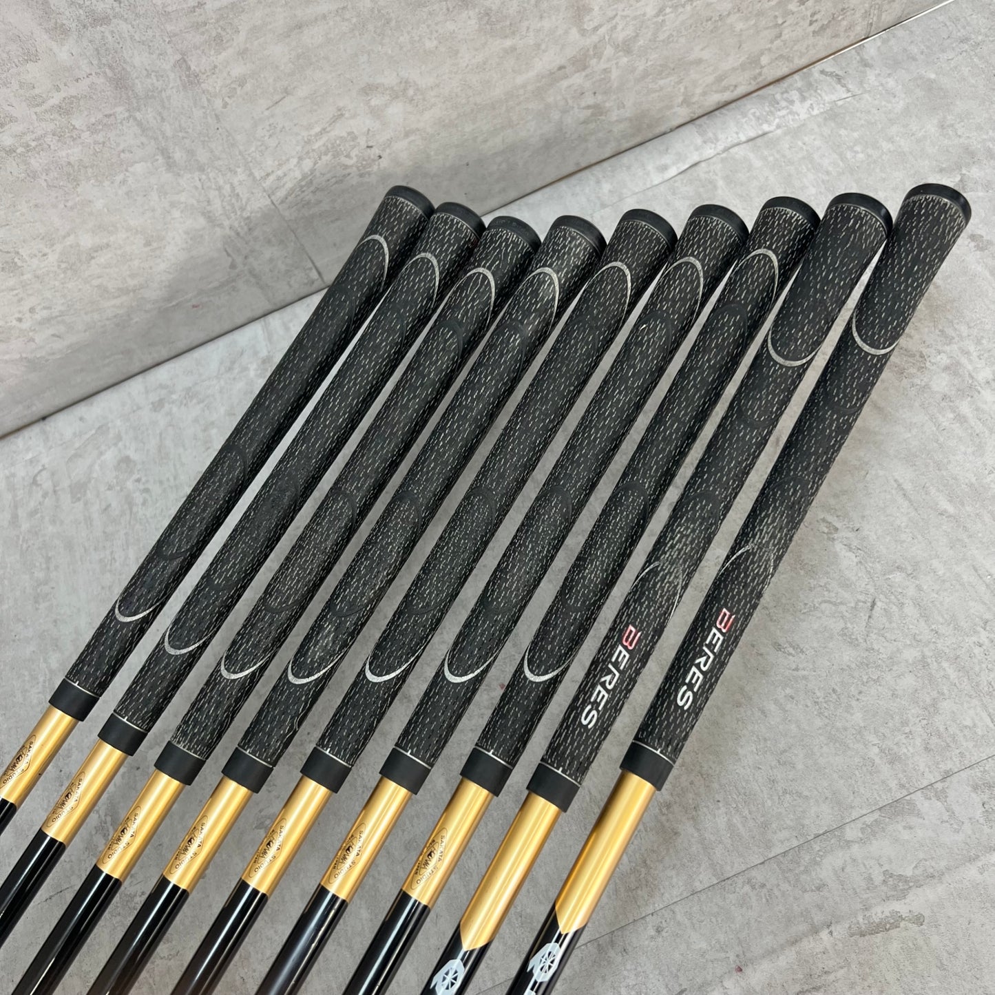 ホンマ　ベレス　MG702　メンズゴルフ　アイアンセット　9本　R　右利き用　HONMA　BERES　2STAR　スター　星