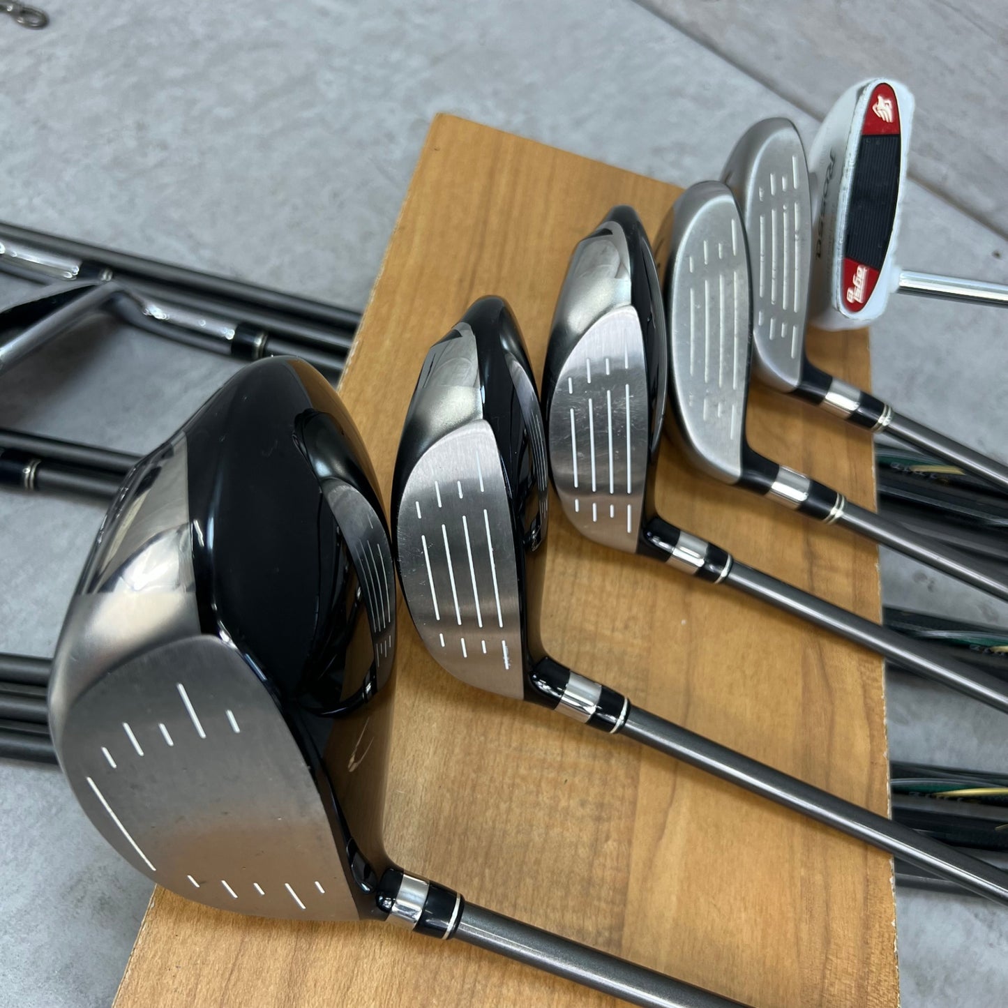 ブリヂストン　ファイズ　メンズゴルフ　クラブセット　14本　右利き用　BRIDGESTONE　PHYZ