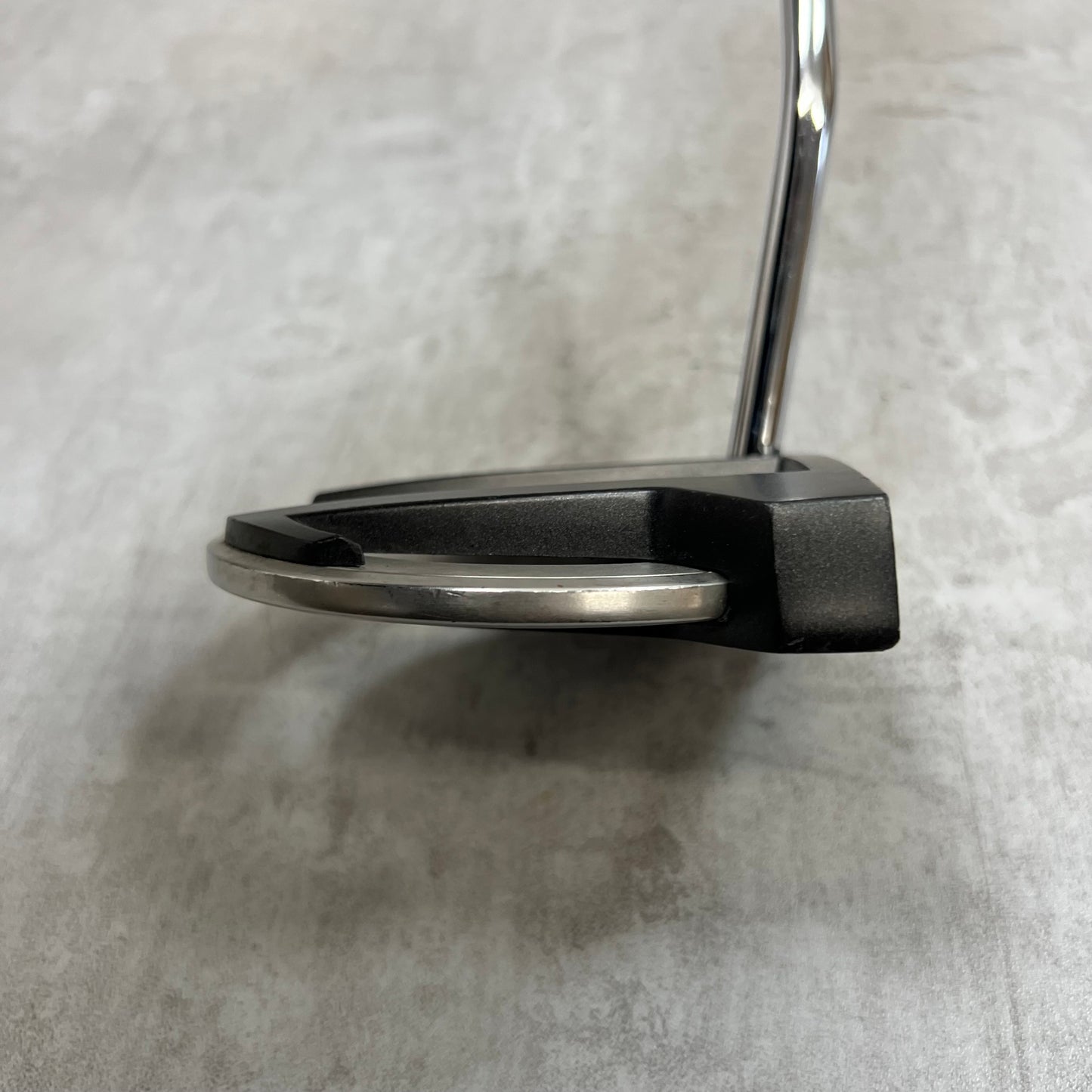 テーラーメイド　arc1　メンズゴルフ　パター　右利き用　約34インチ　TaylorMade　ヘッドカバー