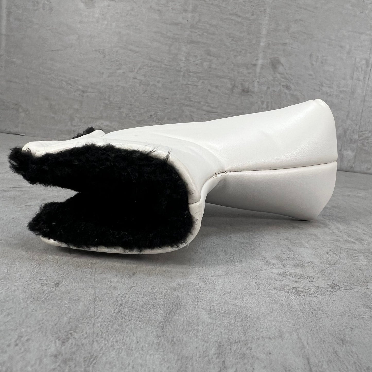 ルコックスポルティフ　ゴルフクラブ用ヘッドカバー　パター　ピン型　ホワイト　白　LE COQ SPORTIF