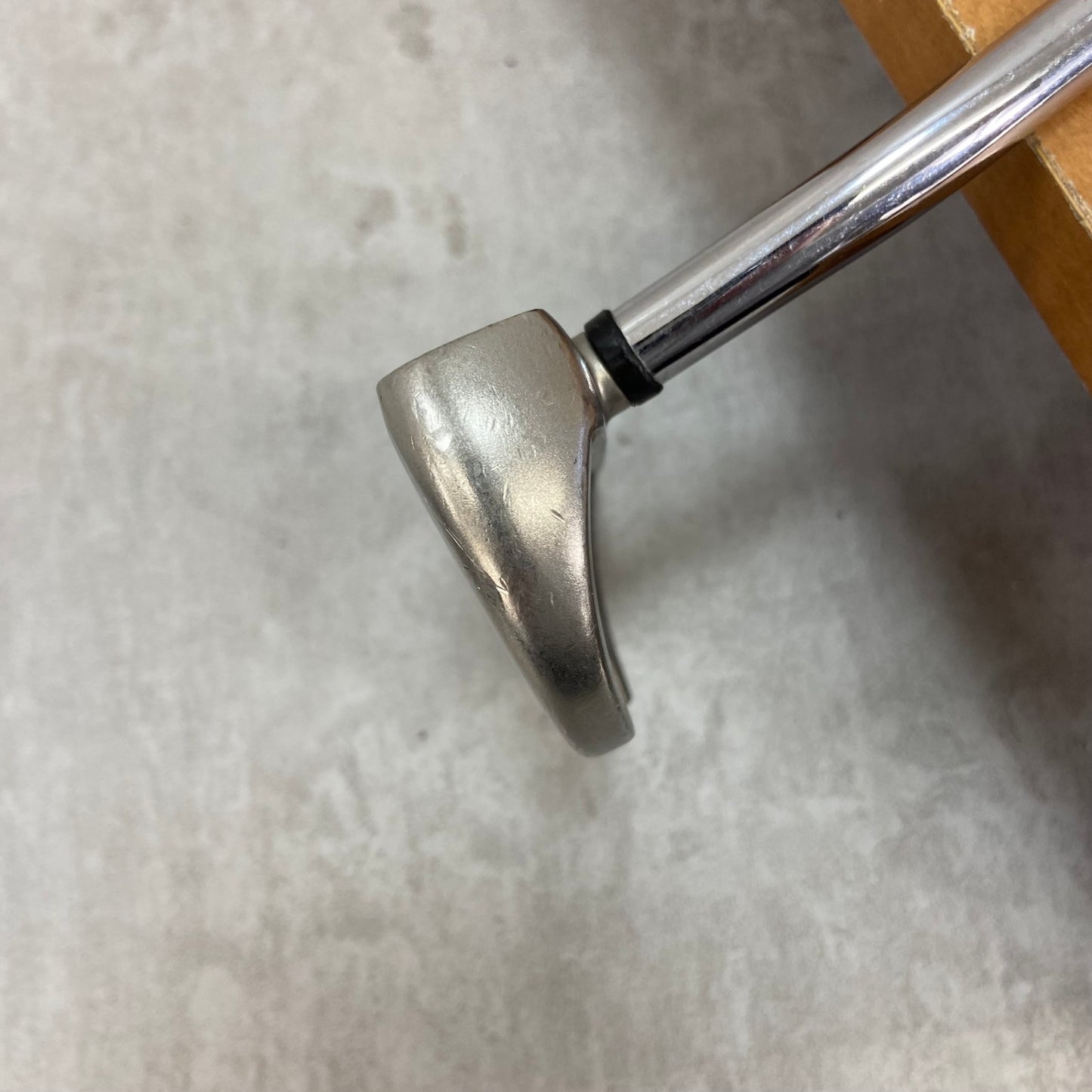 オデッセイ　ホワイトホット　♯5　4ドット　レディースゴルフ　パター　右利き用　マレット型　32インチ　ODYSSEY　WHITE　HOT