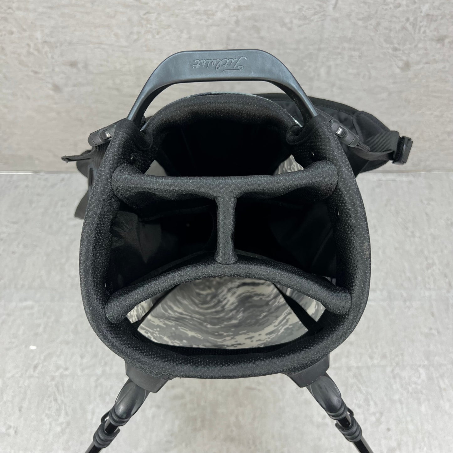 タイトリスト　ゴルフ　スタンド式キャディバッグ　約9型　カモフラ　Titleist