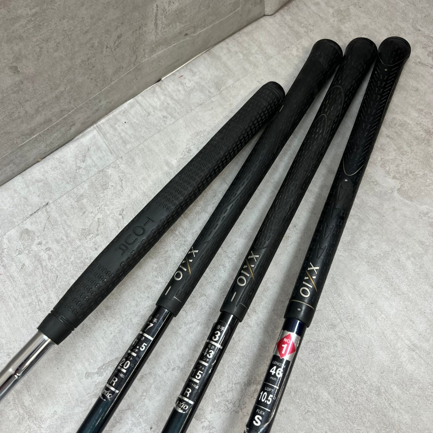 ゼクシオ　スリクソン　メンズゴルフ　クラブセット　14本　右利き用　XXIO SRIXON