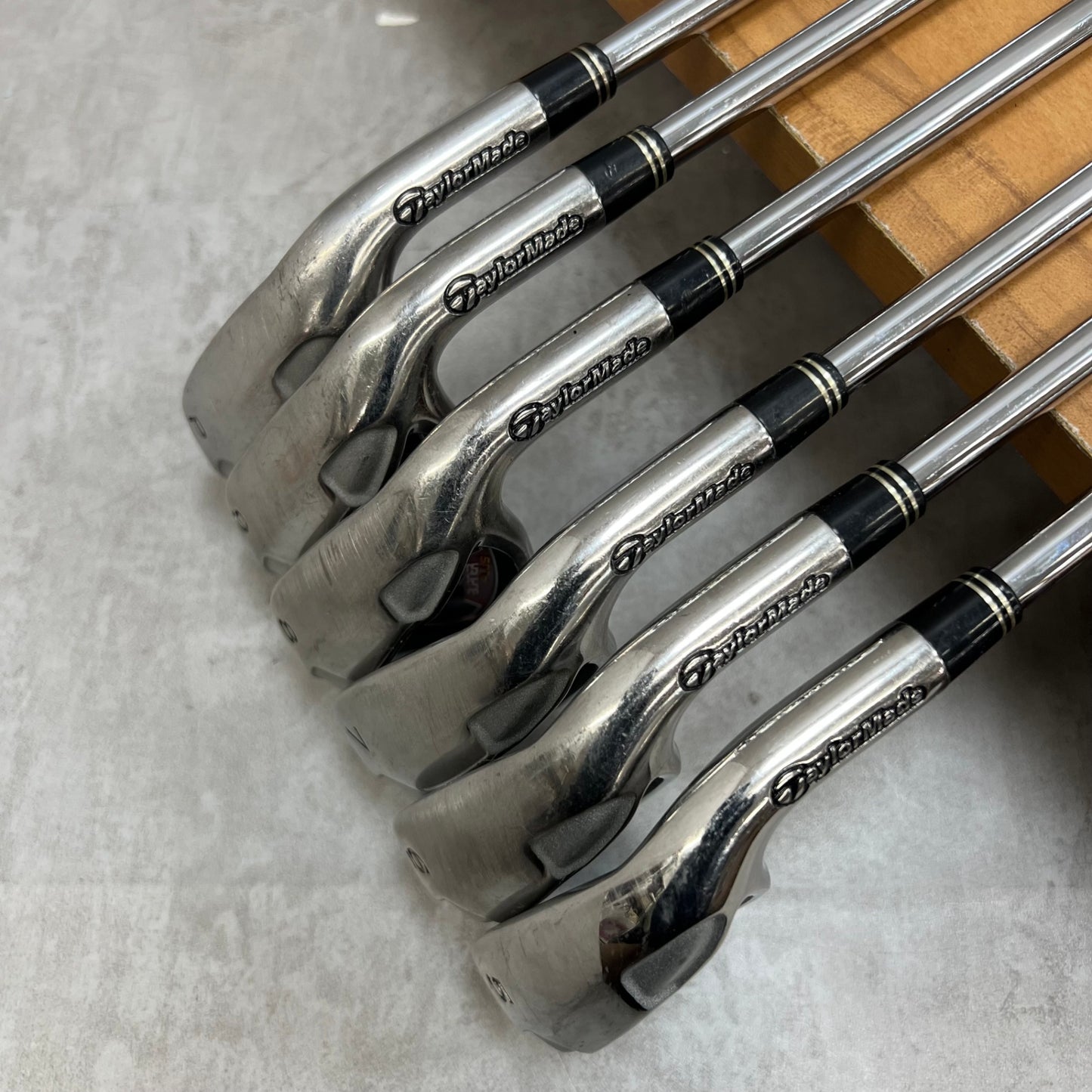 テーラーメイド　バーナープラス　メンズゴルフ　アイアンセット　6本　S　右利き用　TaylorMade　BURNER　PLUS