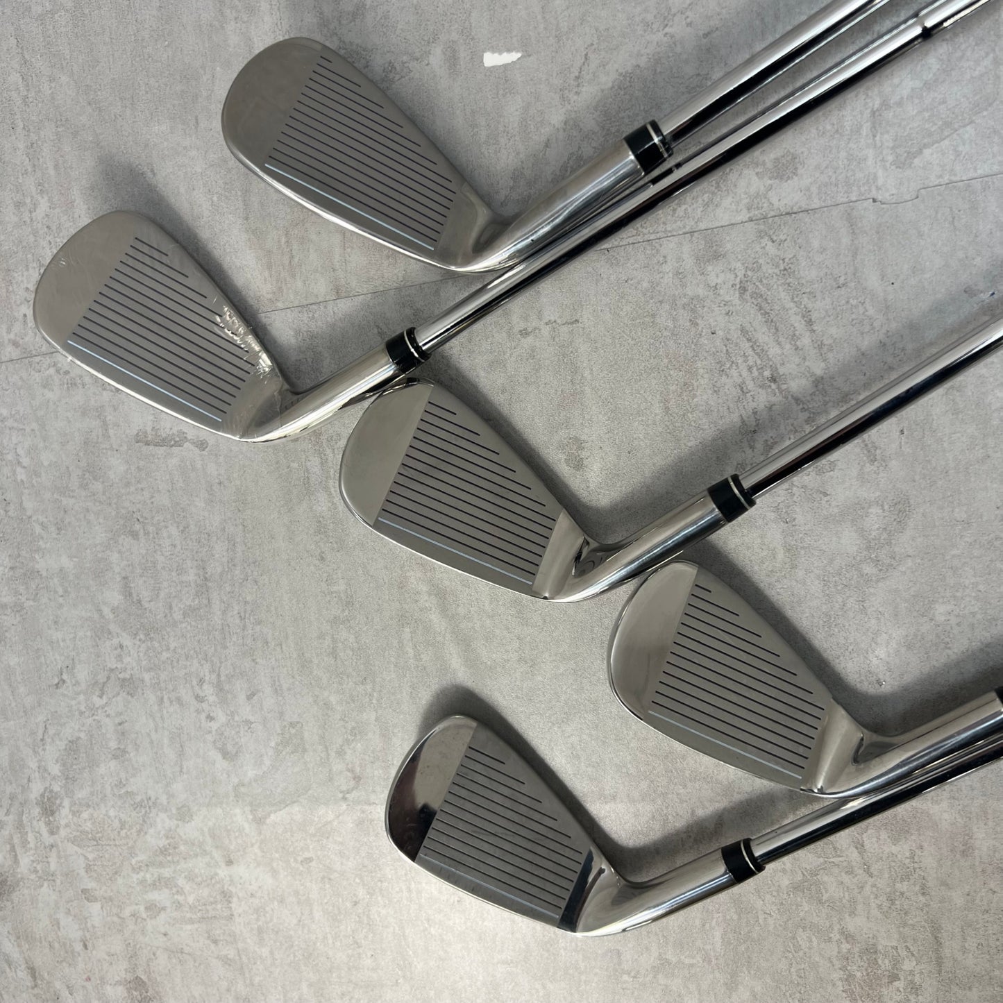 テーラーメイド　オンレッド　メンズゴルフ　クラブセット　10本　右利き用　TaylorMade　Onred