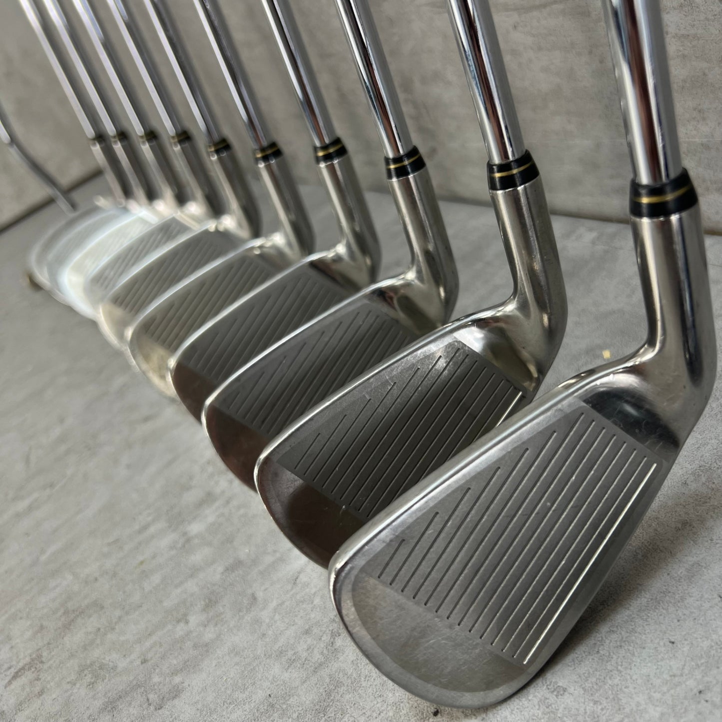 ゼクシオ　スリクソン　メンズゴルフ　クラブセット　15本　右利き用　XXIO SRIXON