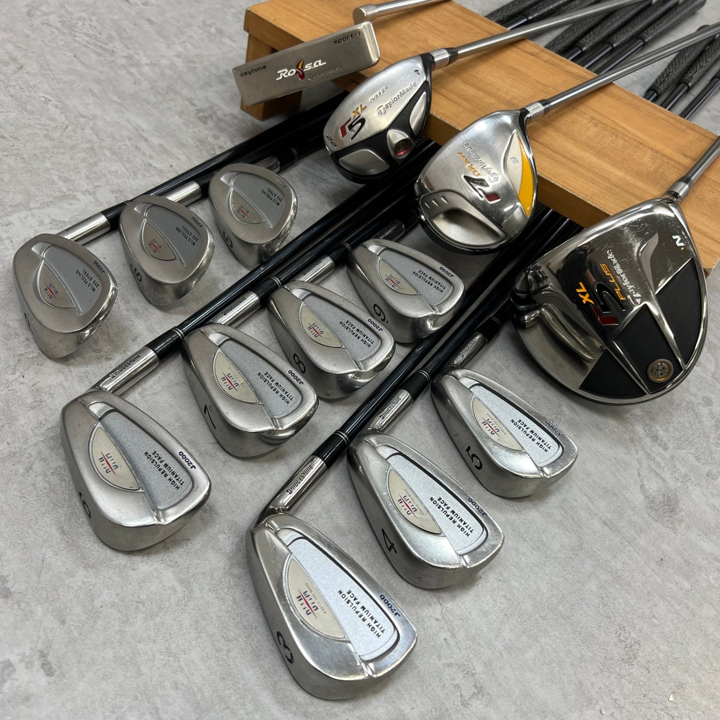 テーラーメイド　ブリヂストン　メンズゴルフ　クラブセット　14本　S　右利き用　TaylorMade　BRIDGESTONE