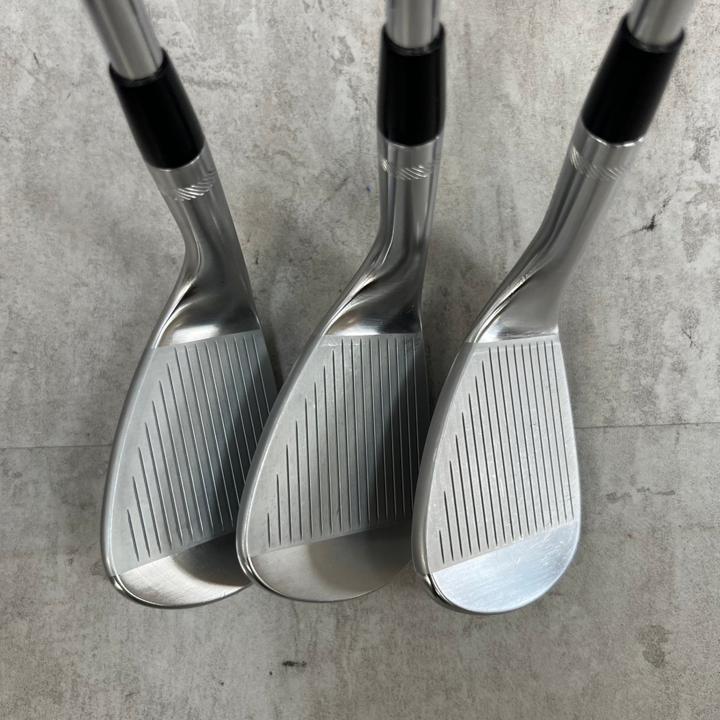 タイトリスト　ボーケイデザイン SM7　メンズゴルフ　ウェッジ3本セット　50° 54° 58°　右利き用　N.S.PRO  S Titleist VOKEY DESIGN