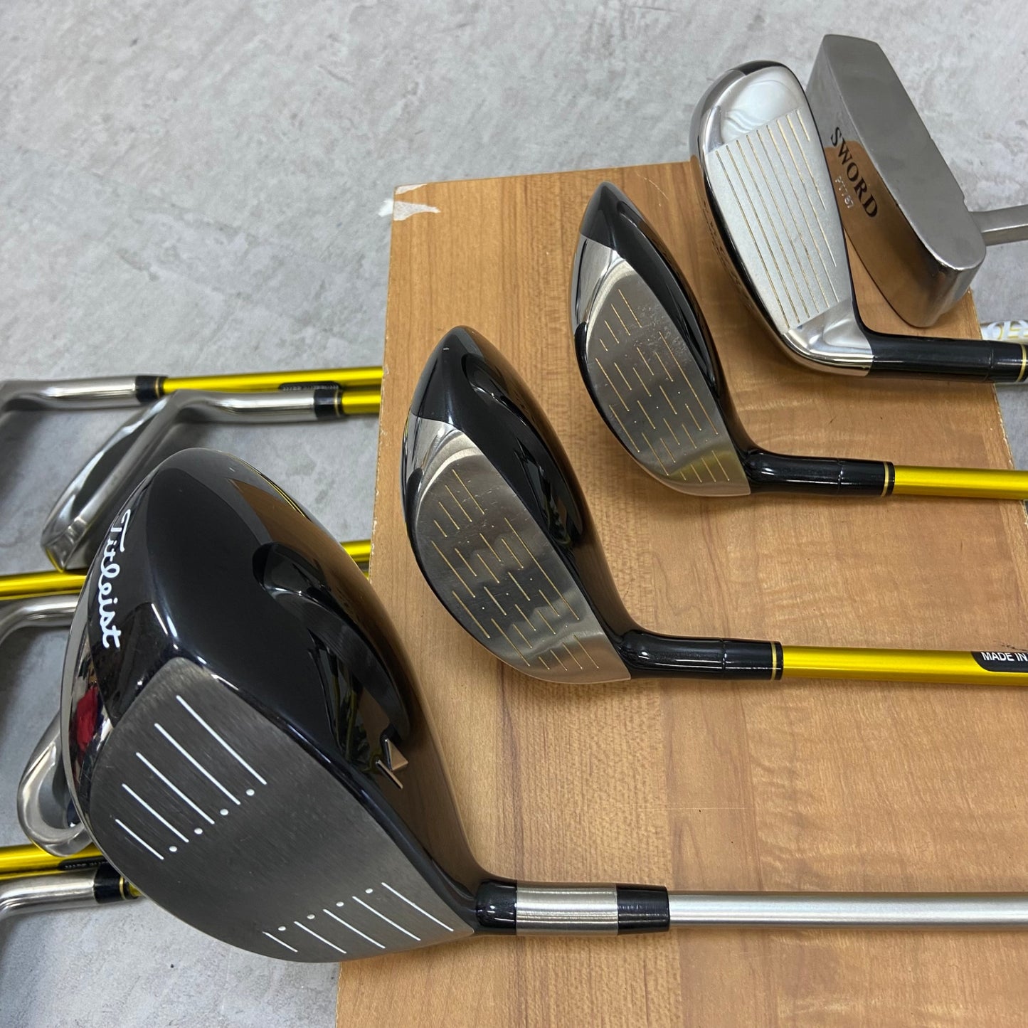 タイトリスト　カタナ　メンズゴルフ　クラブ12本セット　右利き用　キャディバッグ付き　Titleist KATANA
