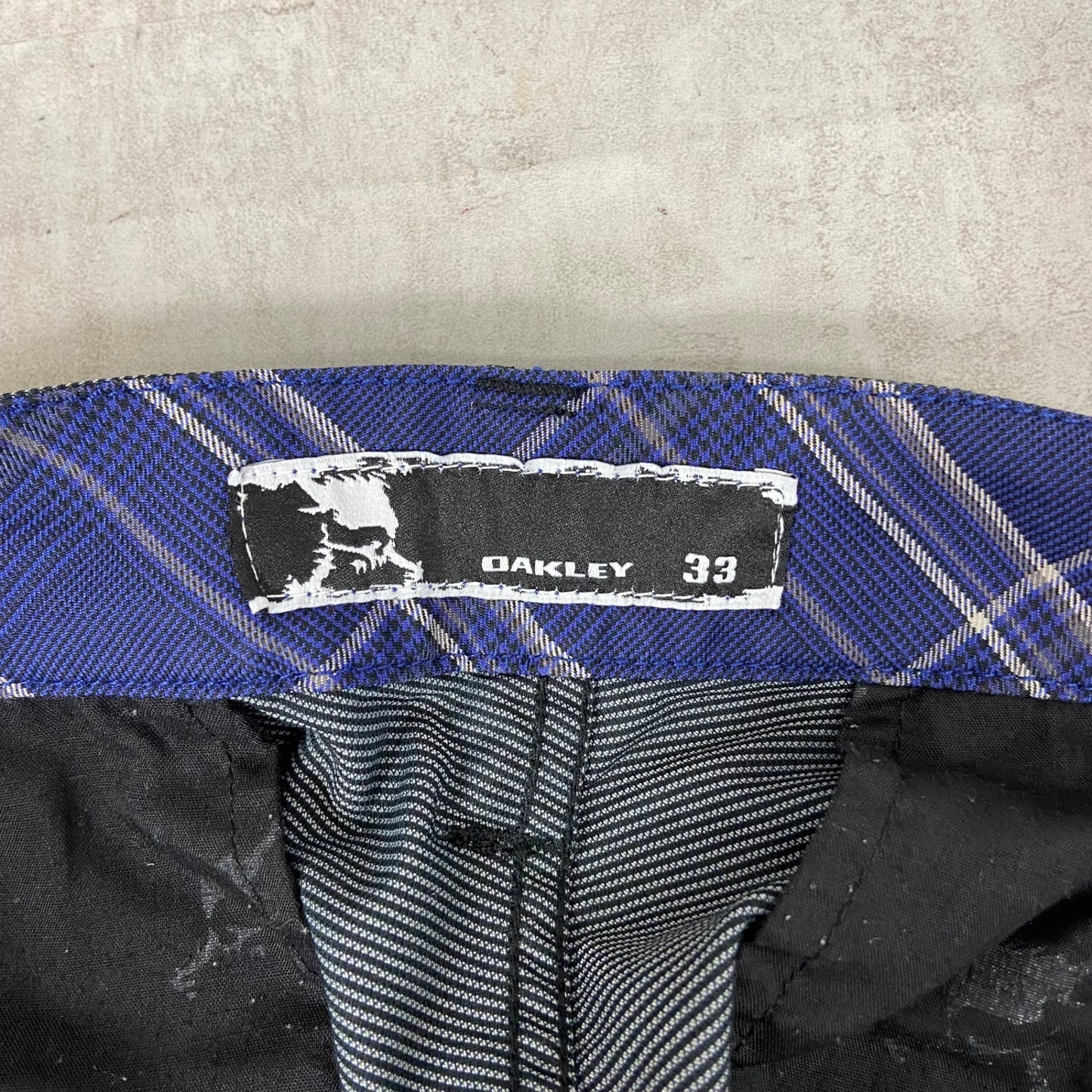 オークリー　メンズ　ゴルフパンツ　チェック　33　グレー　レッド　OAKLEY