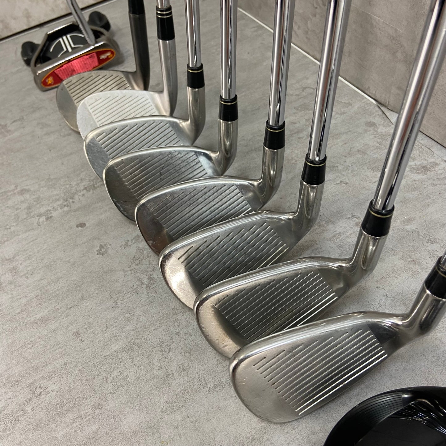 テーラーメイド　メンズゴルフ　クラブセット　12本　右利き用　TaylorMade