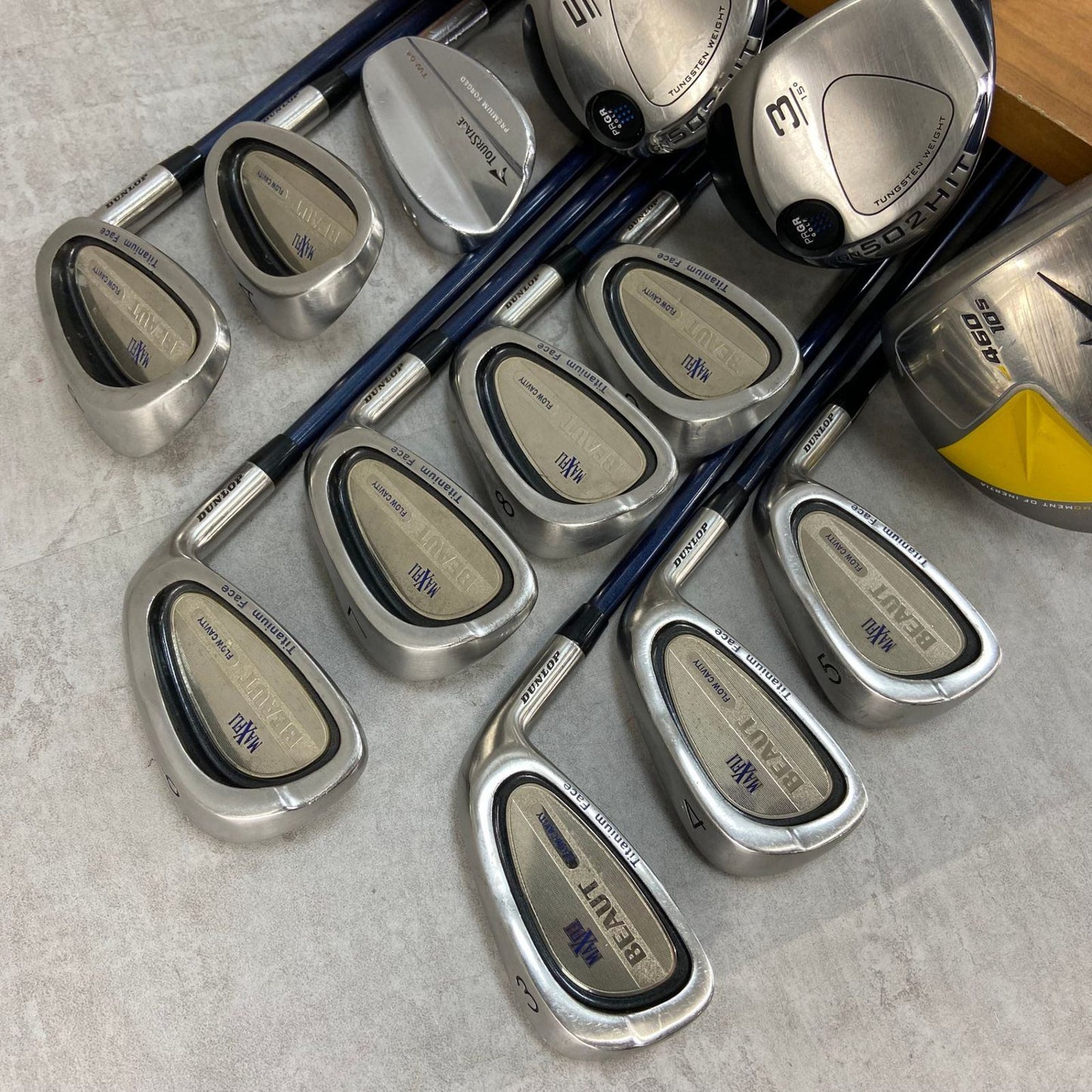 NIKE　ナイキ　PRGR　プロギア　メンズゴルフ14本セット　右利き用　キャディバッグ　初心者おすすめ　入門用