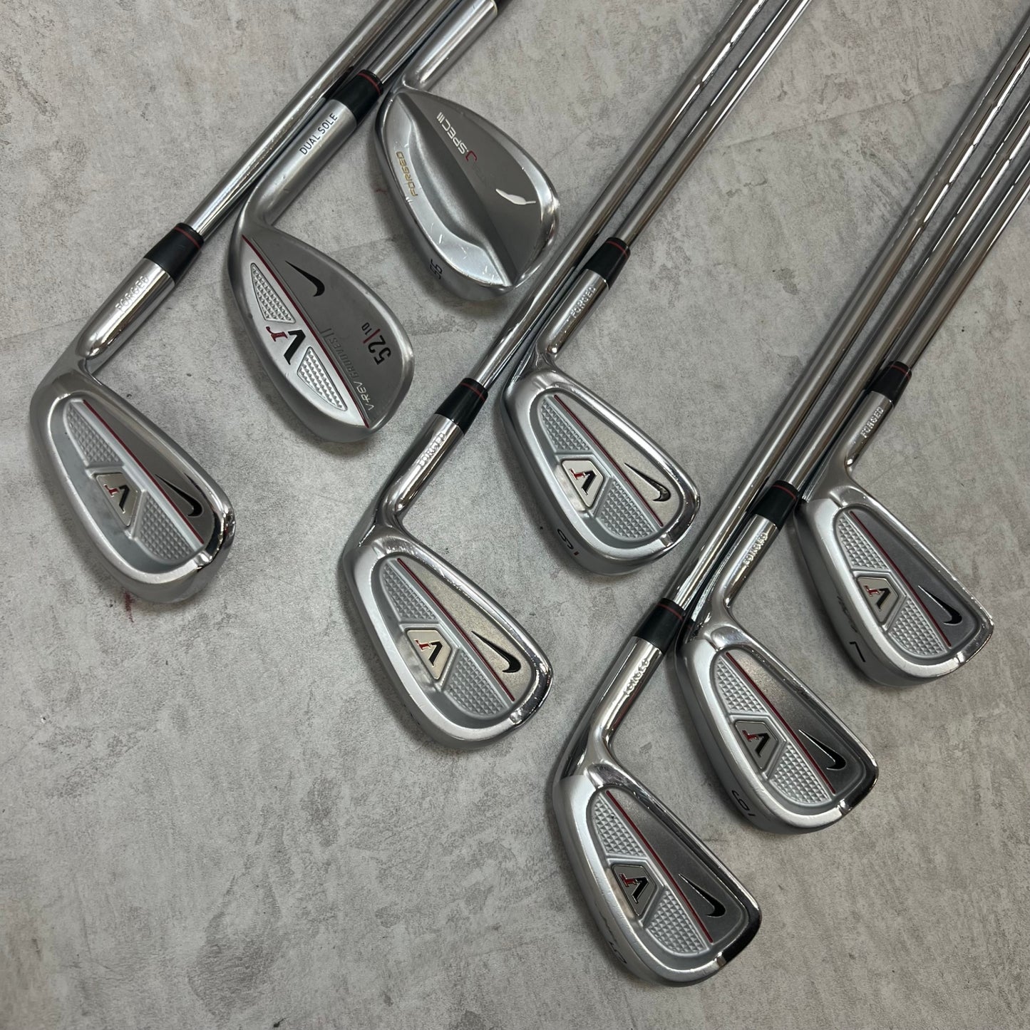 テーラーメイド ナイキ メンズゴルフ クラブセット 12本 右利き用 キャディバッグ付きTaylorMade NIKE