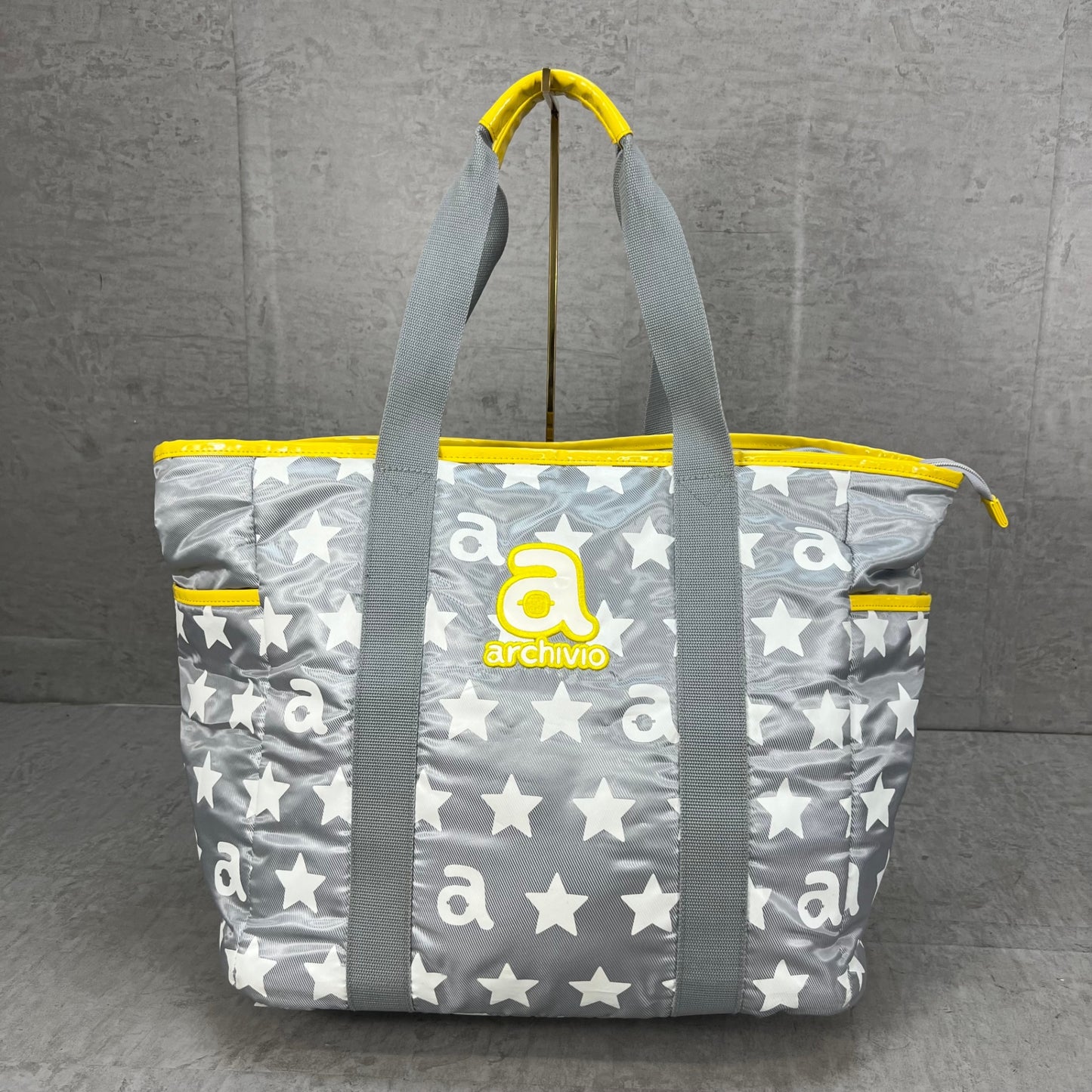 ARCHIVIO　アルチビオ　ゴルフトートバッグ　aロゴワッペン　ホワイトスター総柄　グレーカラーベース　ラウンド　カート