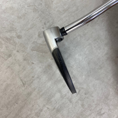 オデッセイ　ワークス　バーサ　セイバートゥース　メンズゴルフ　パター　ネオマレット　約32インチ　右利き　ODYSSEY　WORKS VERSA SABERTOOTH