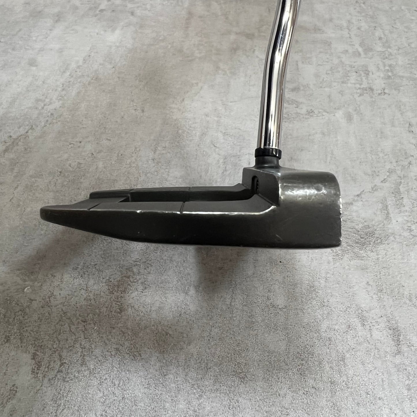 ODYSSEY　オデッセイ　Oworks　BLACK　JAILBIRD　MINI　レディースゴルフ　PT　パター　ネオマレット　ベントネック　32.7インチ　右利き用
