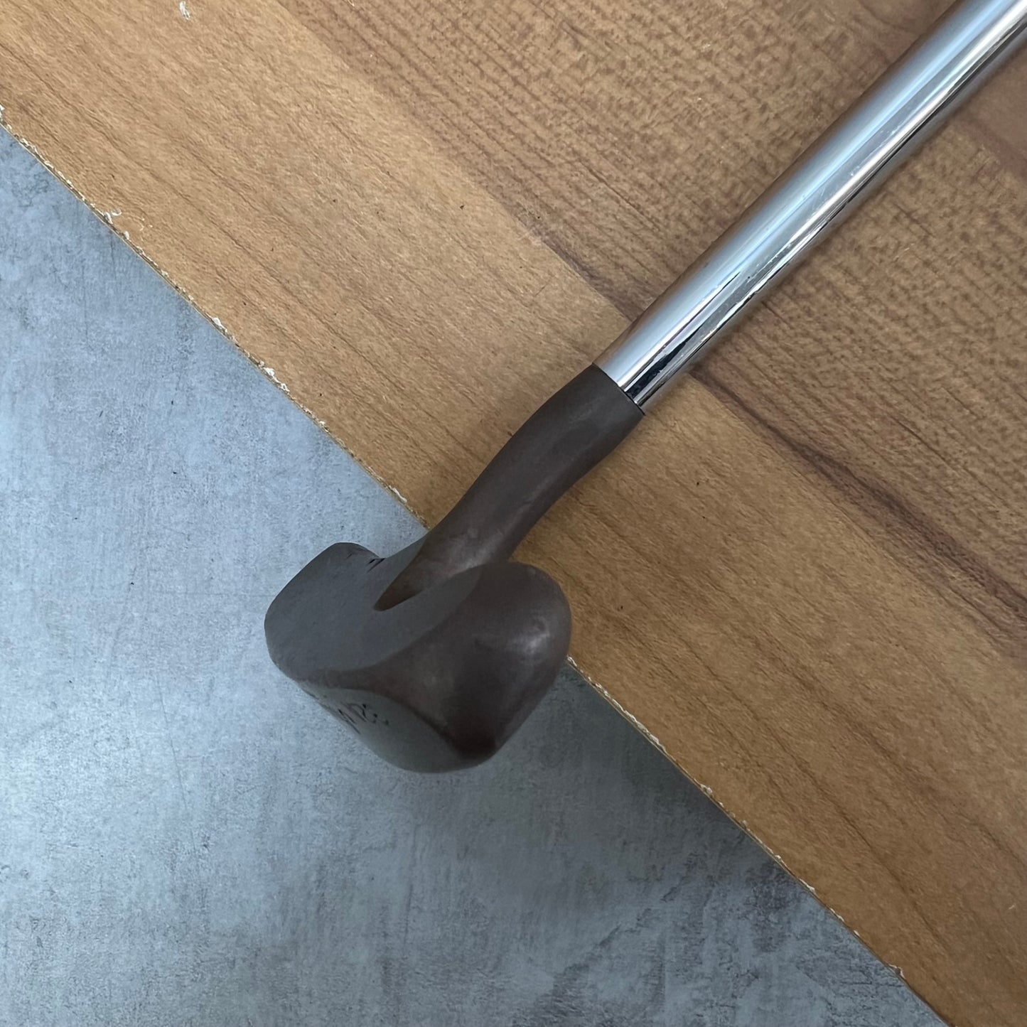 Acushnet アクシネット　BULLS EYE　ブルズアイ　レディースゴルフ	　 パター	　ピン型　32インチ　右利き用