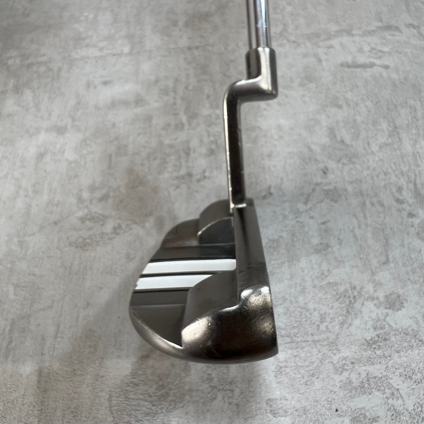 オデッセイ　ホワイトアイス　330　メンズゴルフ　パター　右利き用　ODYSSEY　WHITE ICE