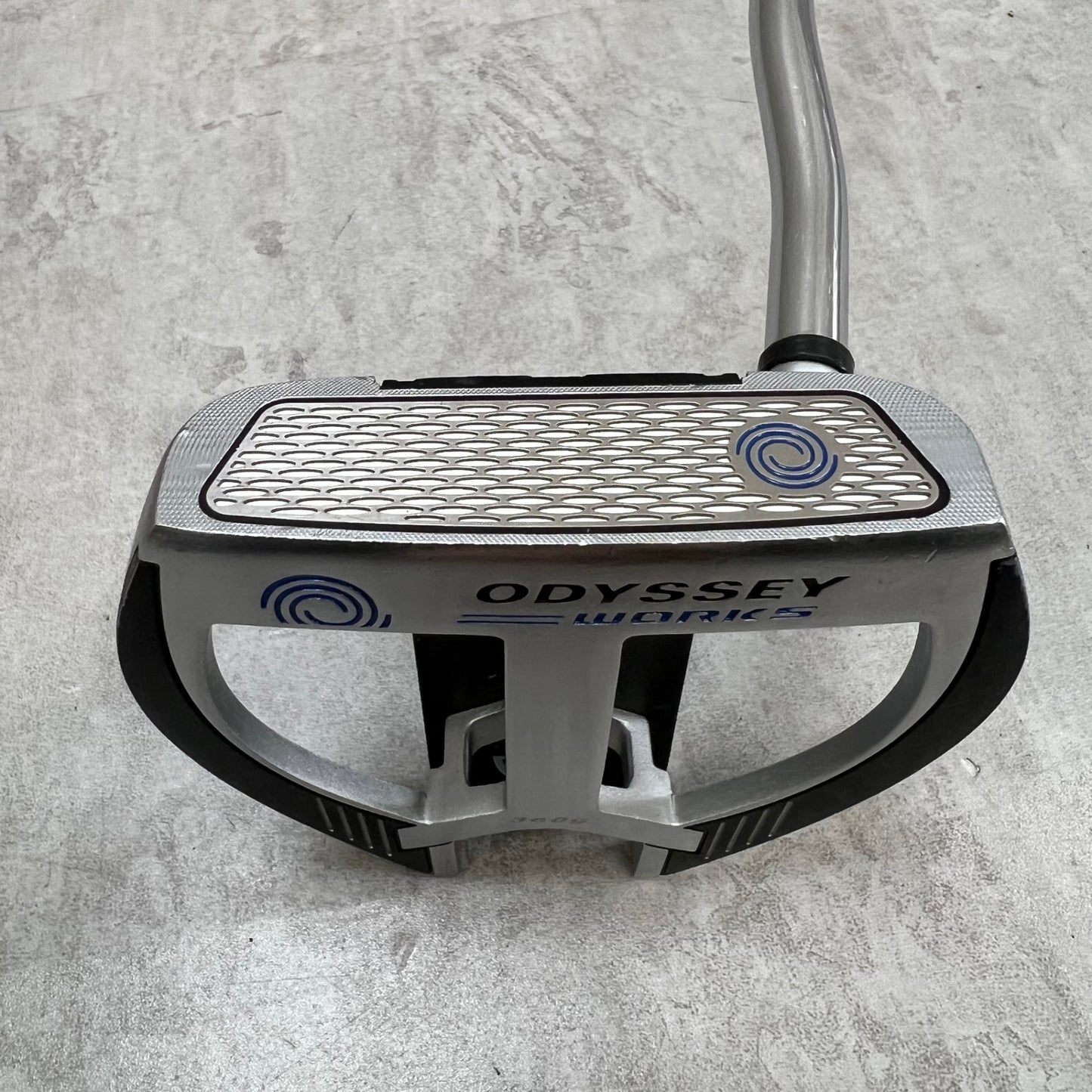 ODYSSEY　オデッセイ　WORKS　FANG　メンズゴルフ　PT　パターネオマレット　ベントネック　34.1インチ　右利き用