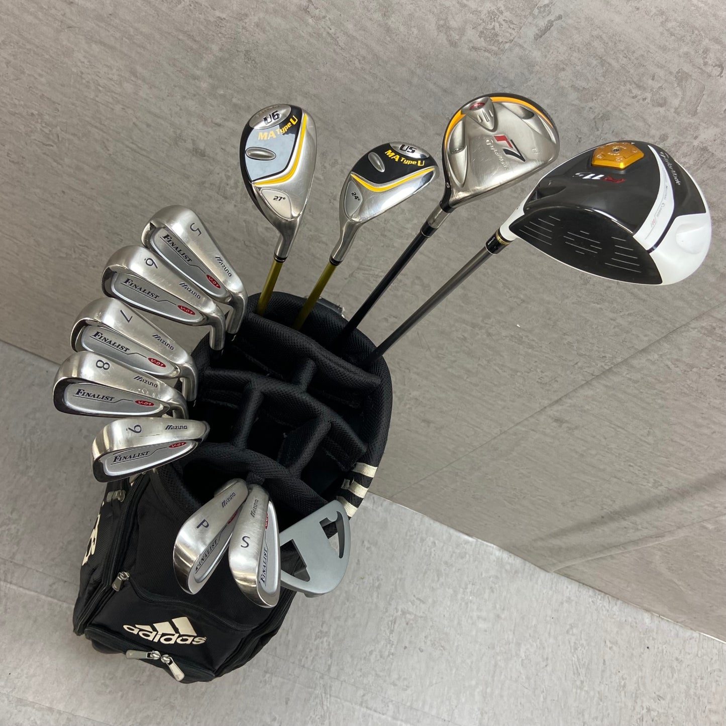 テーラーメイド　アディダス　メンズゴルフ　クラブセット　12本　右利き用　TaylorMade　adidas