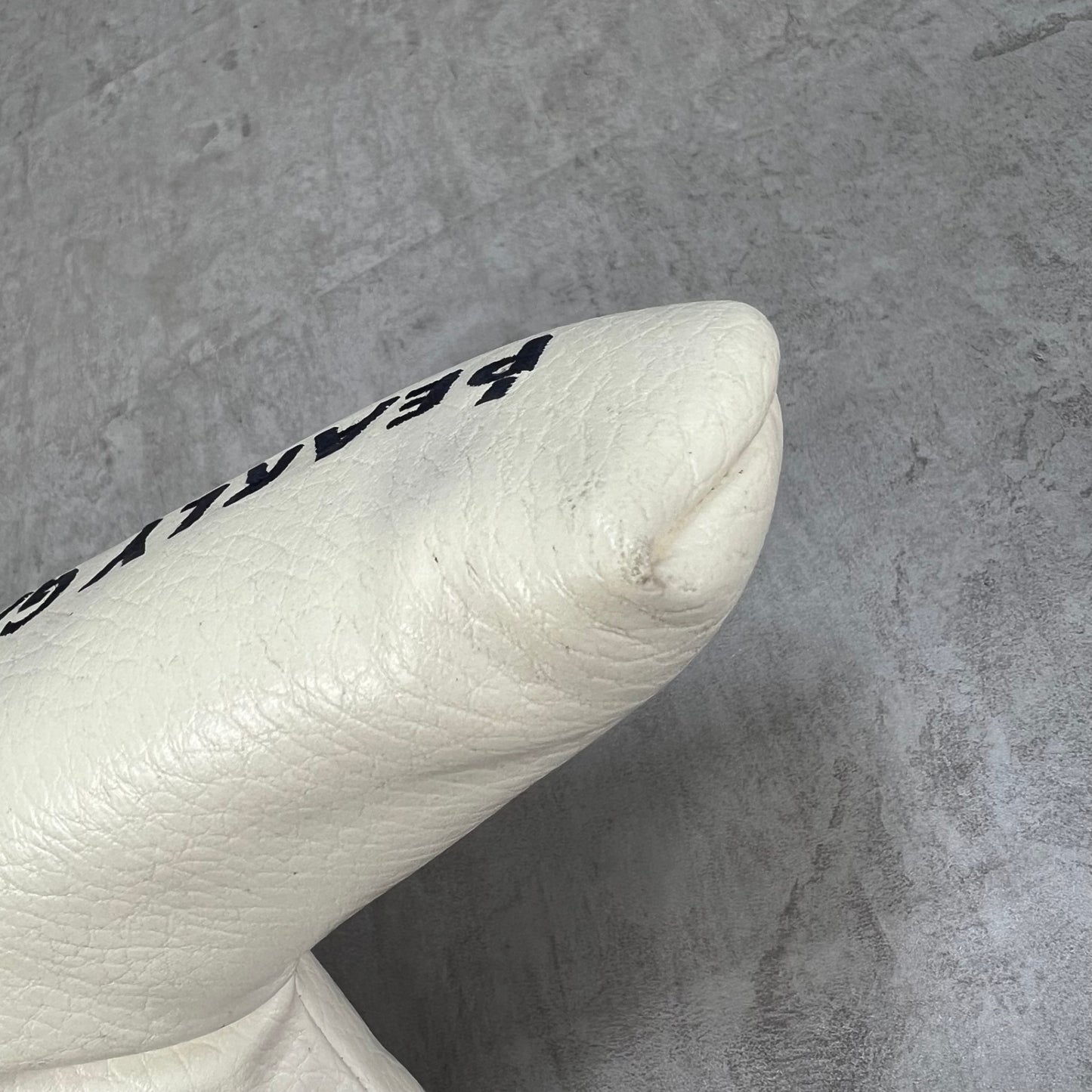 パーリーゲイツ　ゴルフクラブ用ヘッドカバー　パター　ピン型　ホワイト　白　レザー　うさぎ　PEARLY GATAS