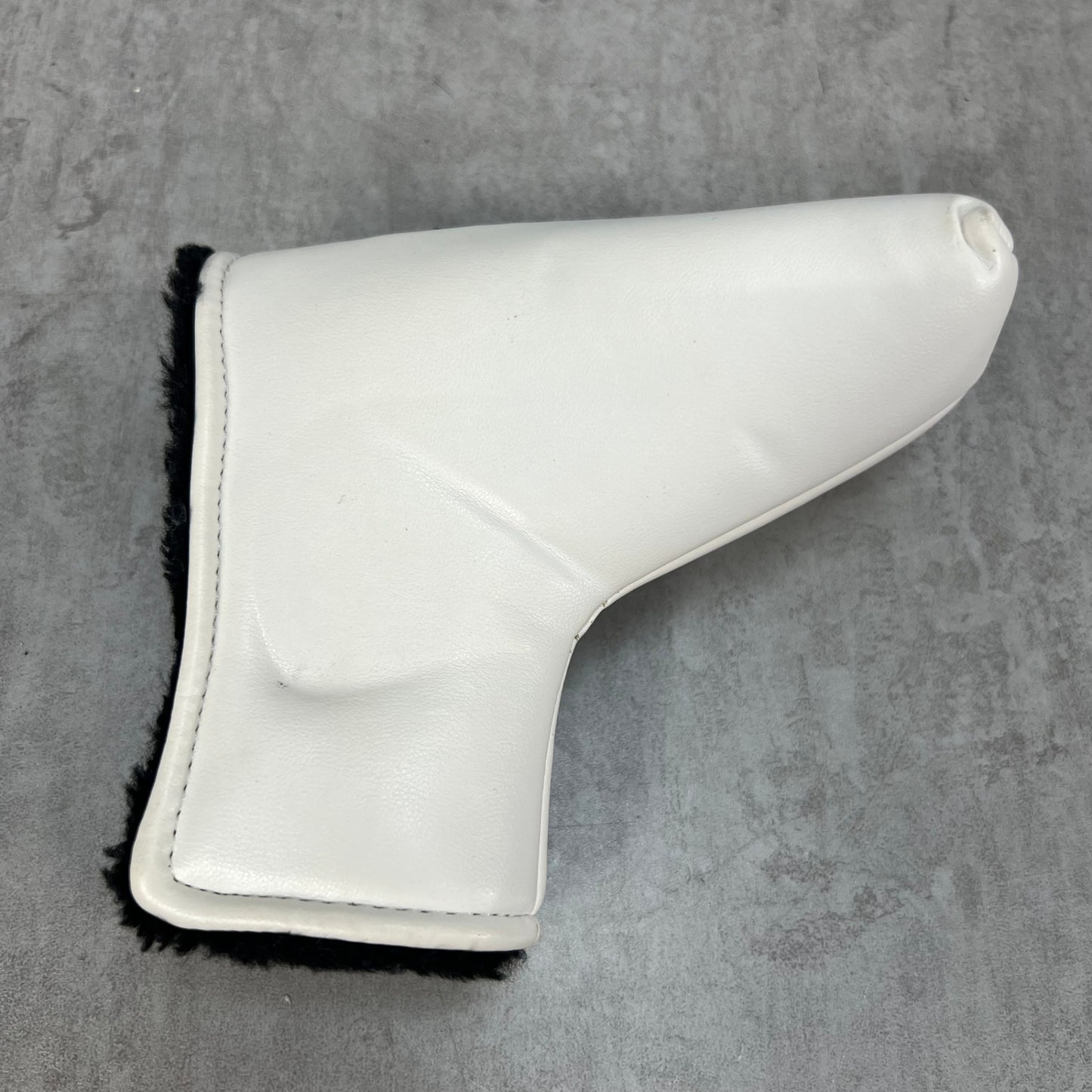 ルコックスポルティフ　ゴルフクラブ用ヘッドカバー　パター　ピン型　ホワイト　白　LE COQ SPORTIF