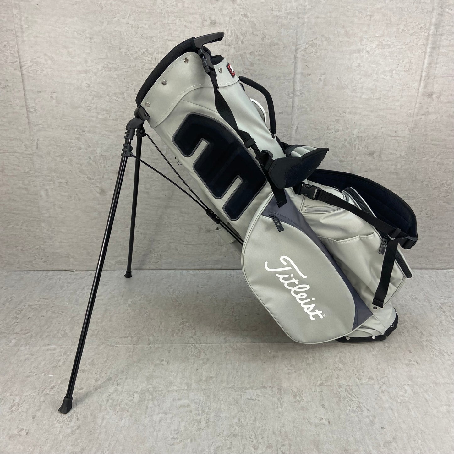 タイトリスト　キャディバッグ　スタンド式　4分割　約8型（約20cm）　約2.2Kg　グレー　Titleist