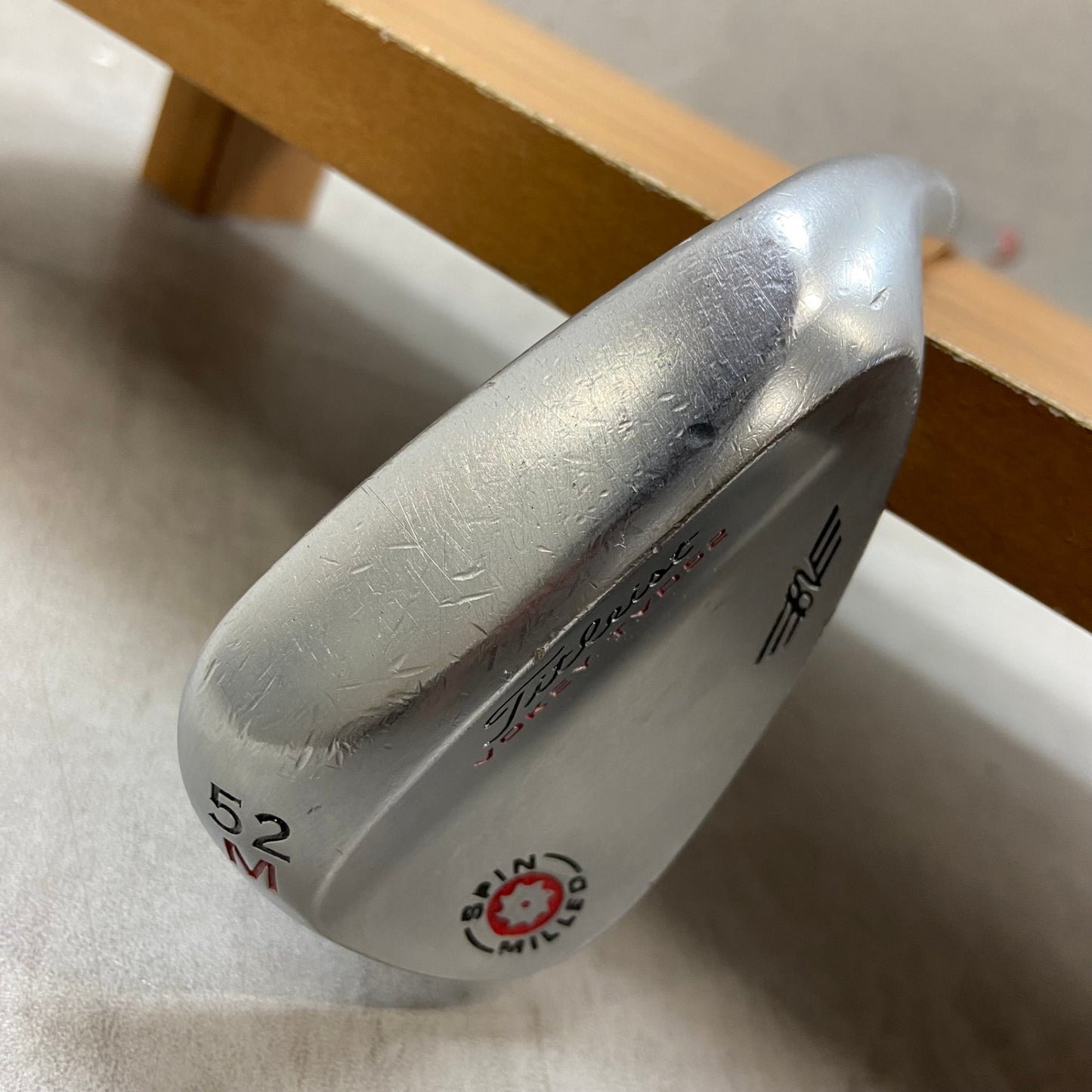 タイトリスト　ボーケイ　TVD52　メンズゴルフ　ウェッジ　右利き用　52°　アプローチ　AW　Titleist　VOKEY