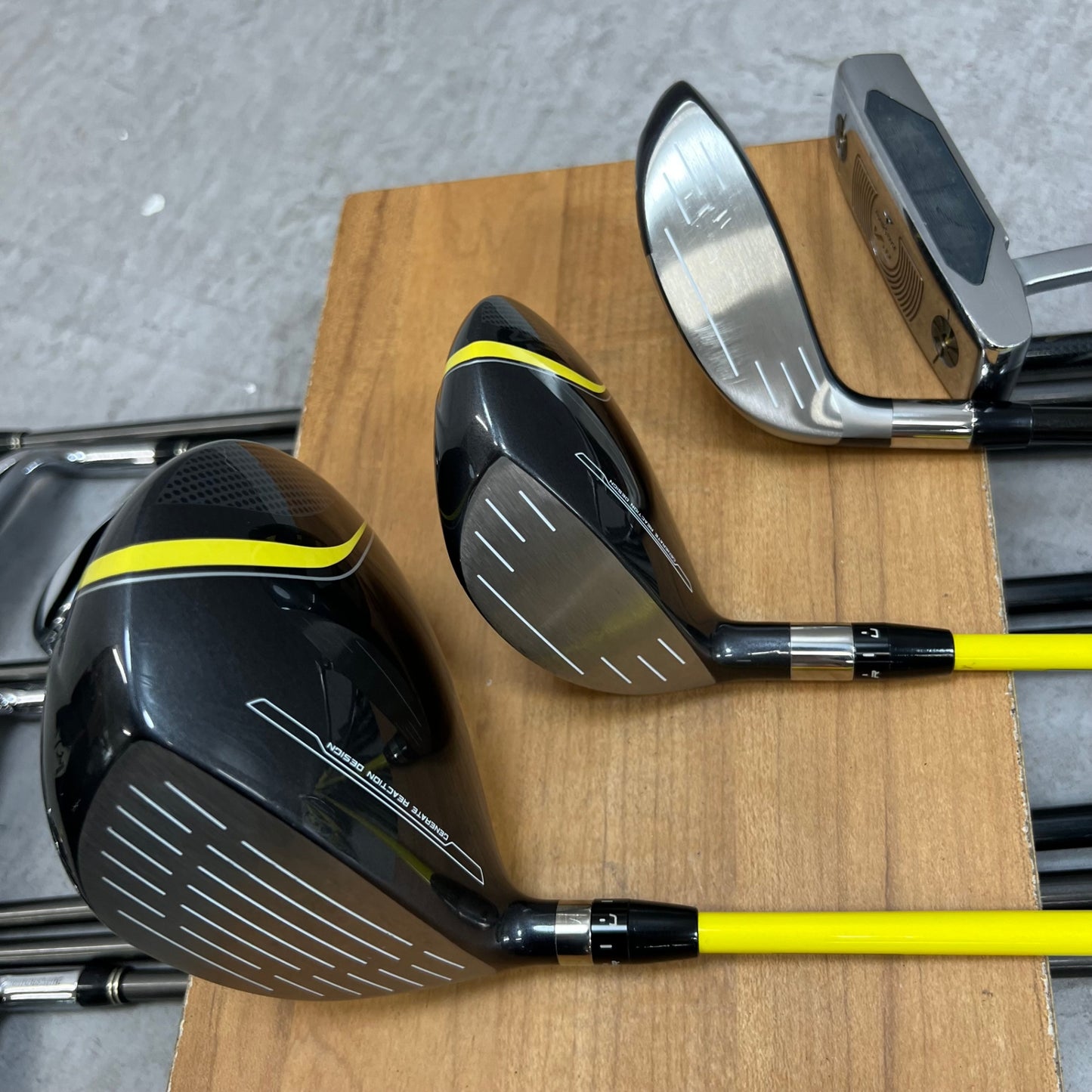 ブリヂストン ツアーステージ メンズゴルフ クラブセット 12本 右利き用 カーボン  キャディバッグ付き BRIDGESTONE TOURSTAGE