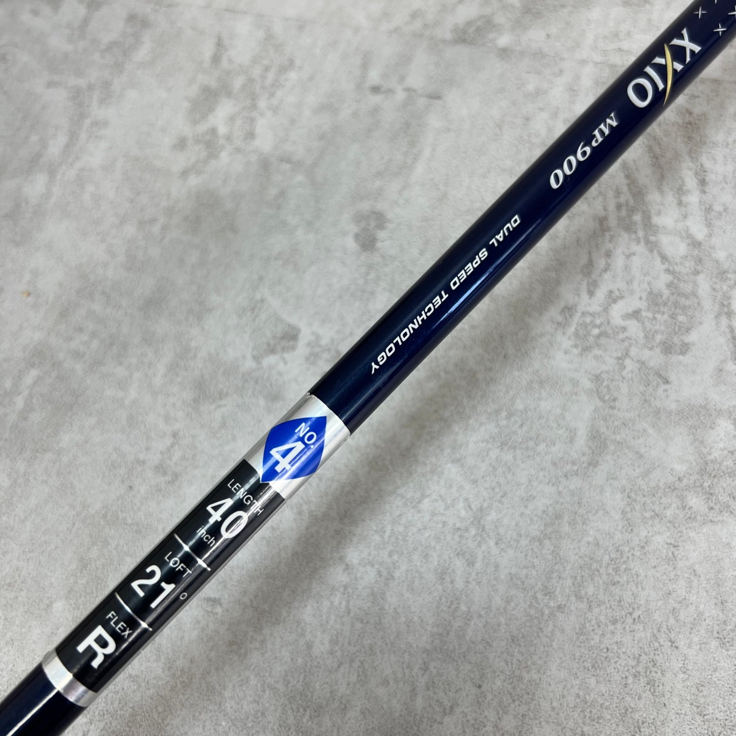 ゼクシオ　9代目　MP900　メンズゴルフ　4UT　R　右利き用　ユーティリティ　XXIO