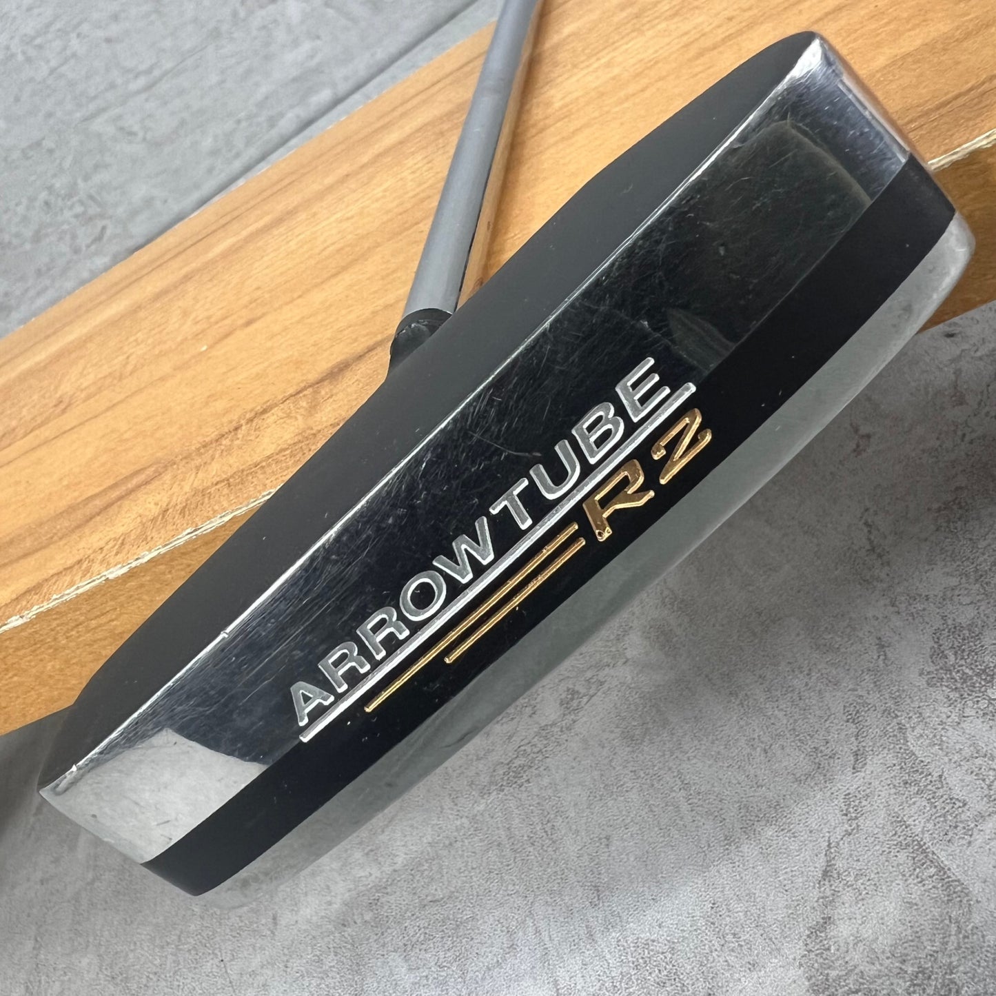 センターシャフト　アローチューブ　R2　メンズゴルフ　パター　右利き用　34インチ　ピン型　ARROWTUBE