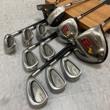 テーラーメイド　ゼクシオ　メンズゴルフ　クラブセット　12本　右利き用　TaylorMade XXIO