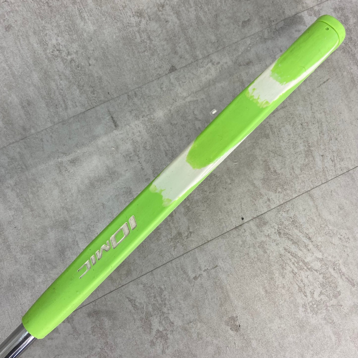 オデッセイ　ホワイトホット　♯5　4ドット　レディースゴルフ　パター　右利き用　マレット型　32インチ　ODYSSEY　WHITE　HOT