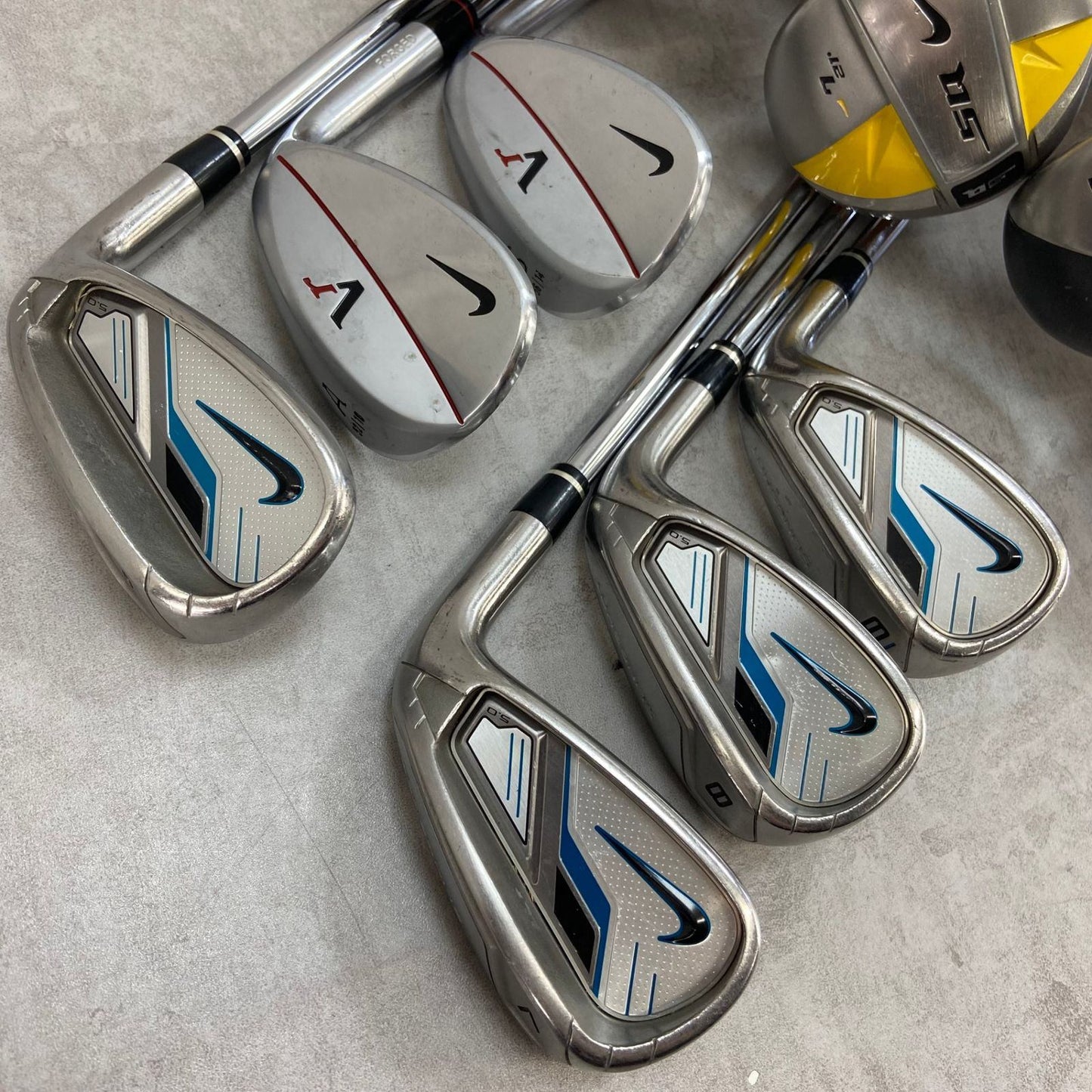 NIKE　ナイキ　メンズゴルフ12本セット　右利き用　キャディバッグ　初心者おすすめ　入門用