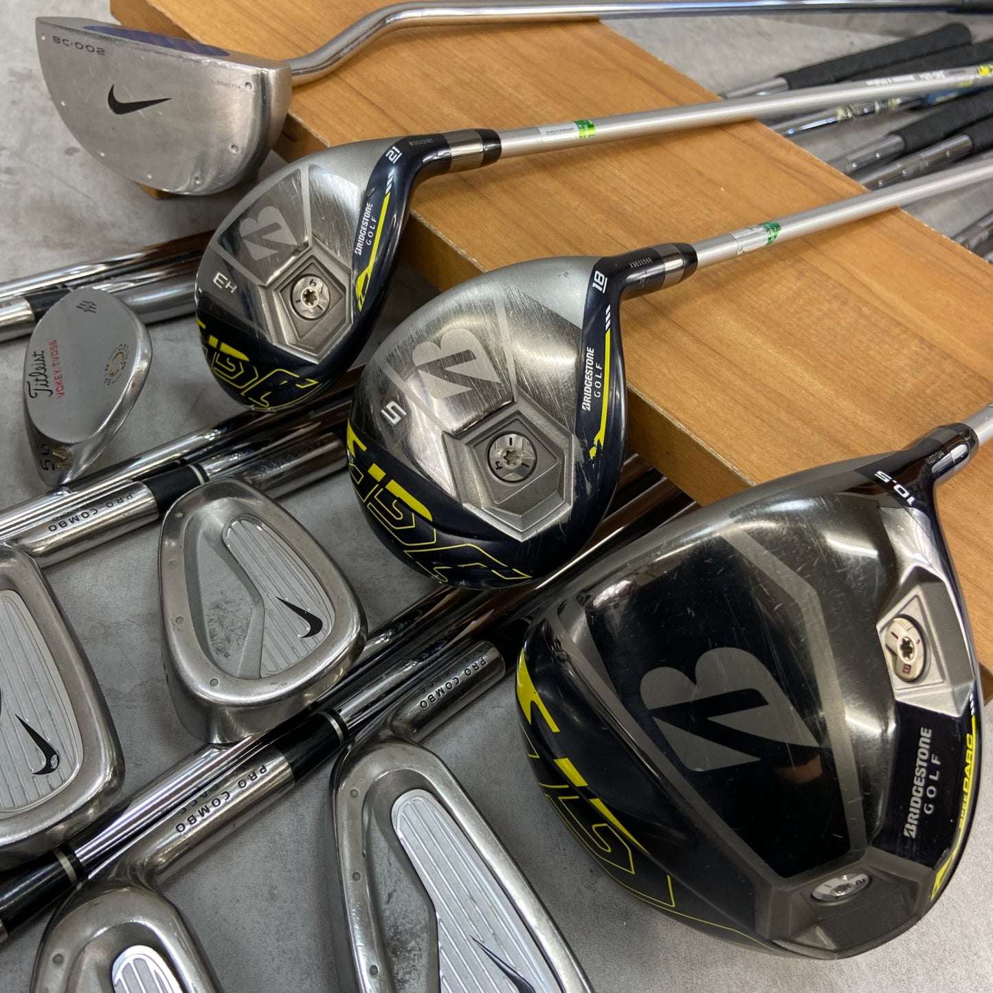 ブリヂストン　ナイキ　メンズゴルフ　クラブセット　13本　右利き用　BRIDGESTONE NIKE