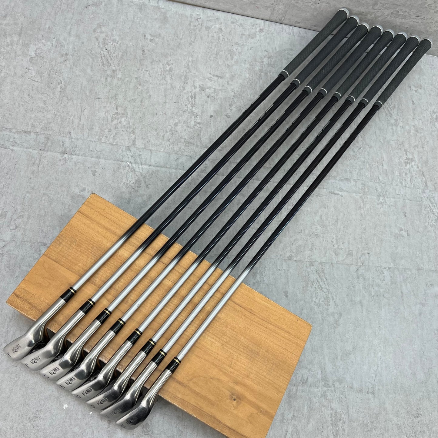 ホンマ　LB515　メンズゴルフ　アイアンセット　8本　右利き用　HONMA