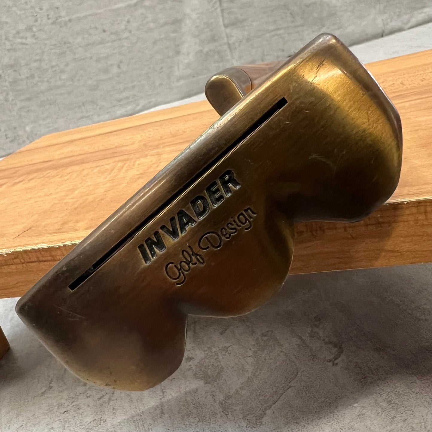 INVADER　Golf Design USA　メンズゴルフ	パター　ピン型	クランク　木製シャフト	35インチ	右利き用
