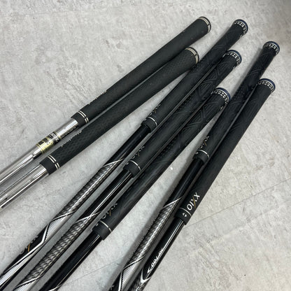 ゼクシオ　スリクソン　メンズゴルフ　クラブセット　12本　右利き用　XXIO SRIXON